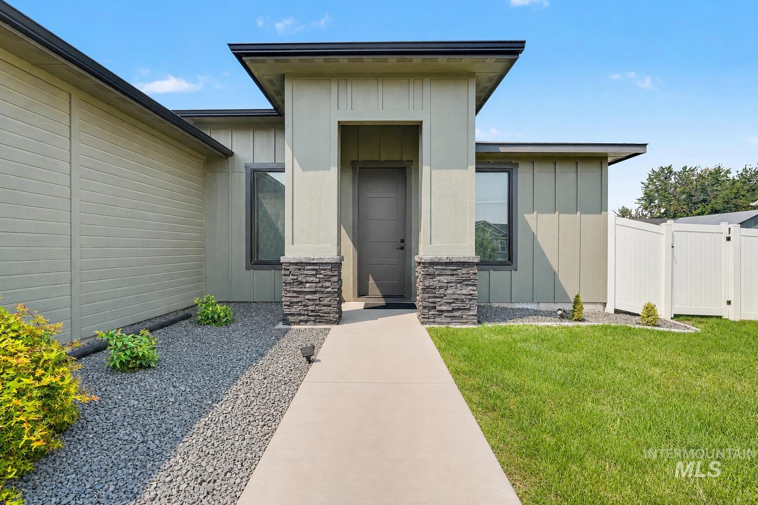 2182 Austin Way — photo
