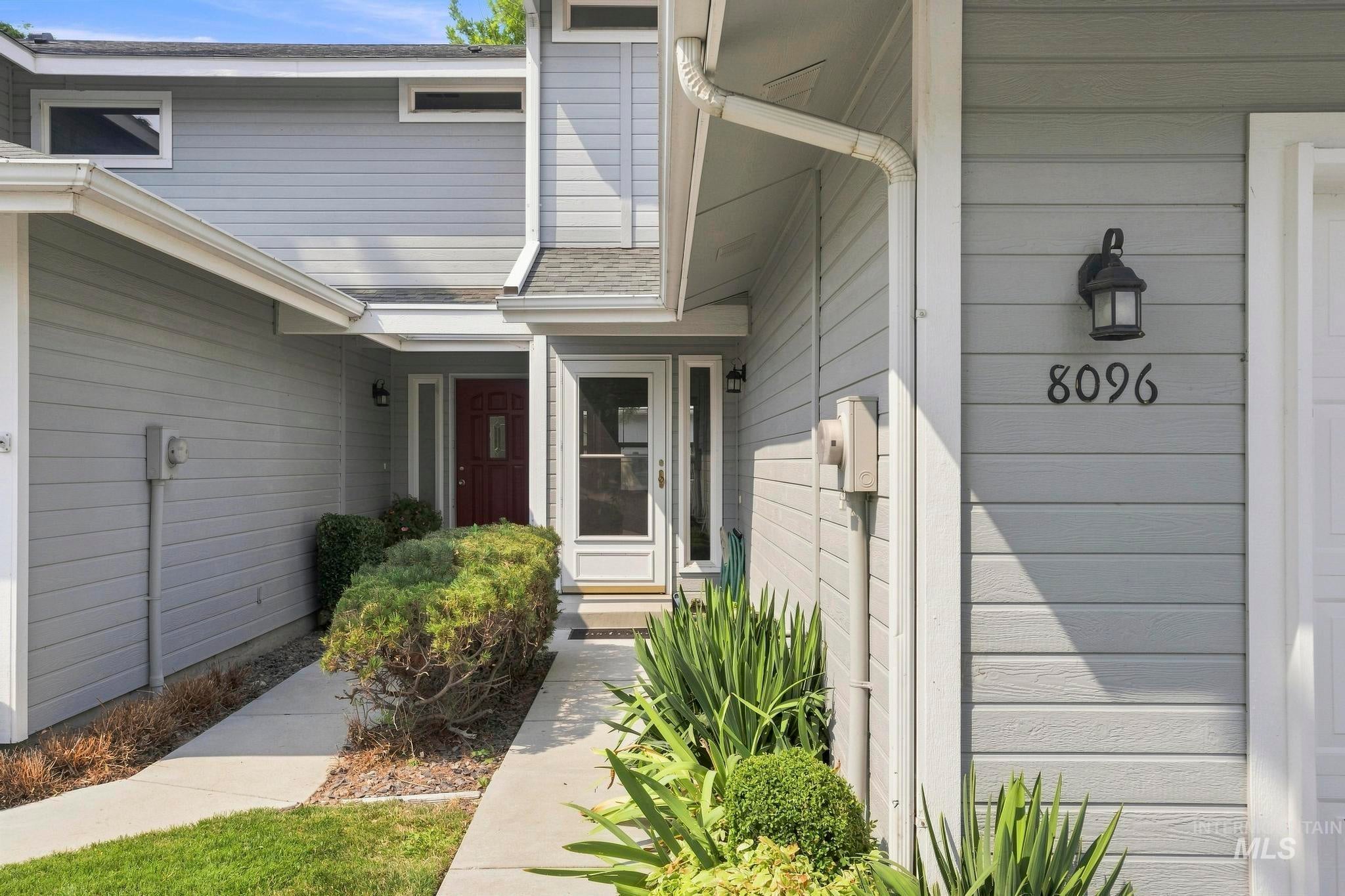 8096 W San Fernando Ct — photo