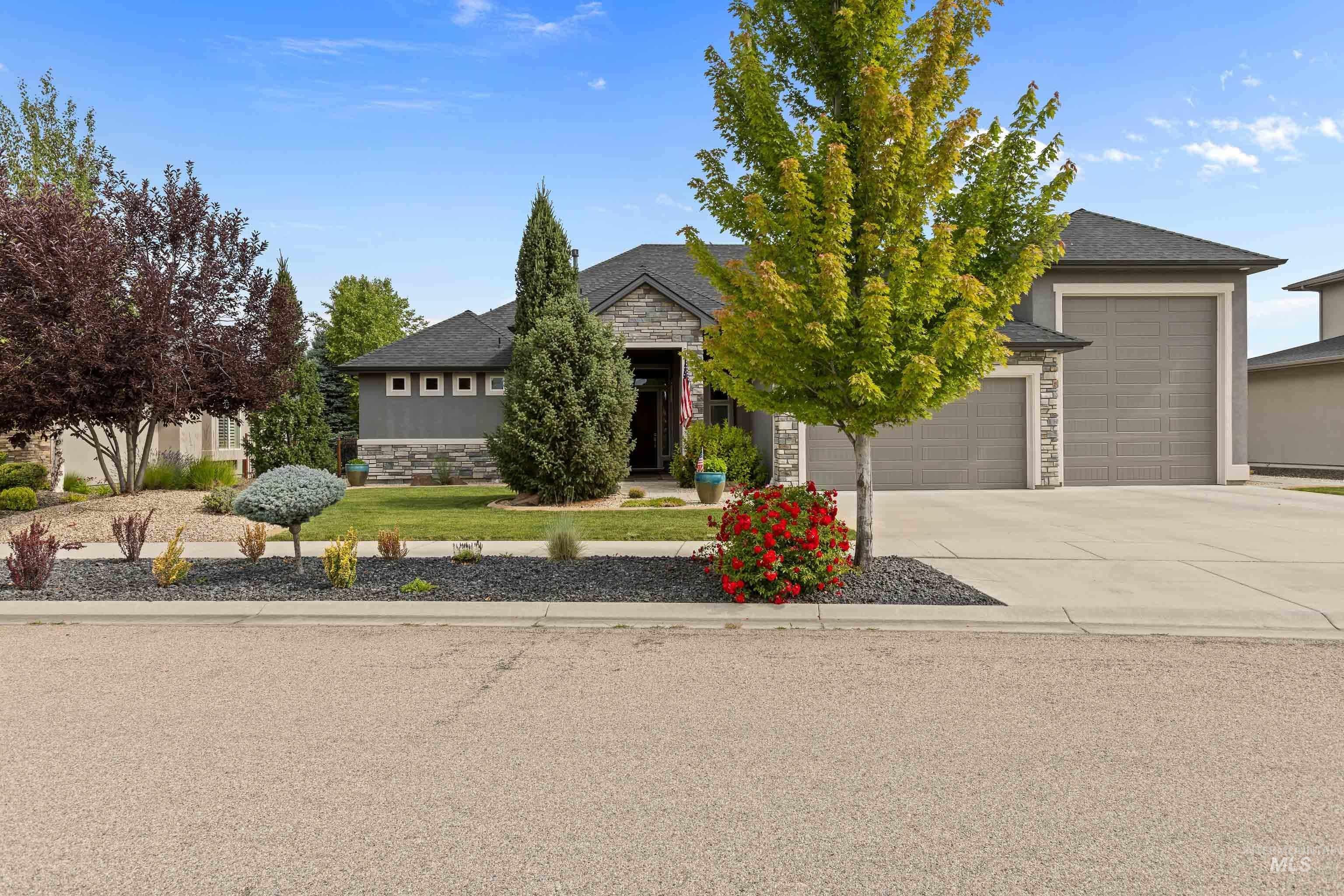 6098 W Striker Ct — photo