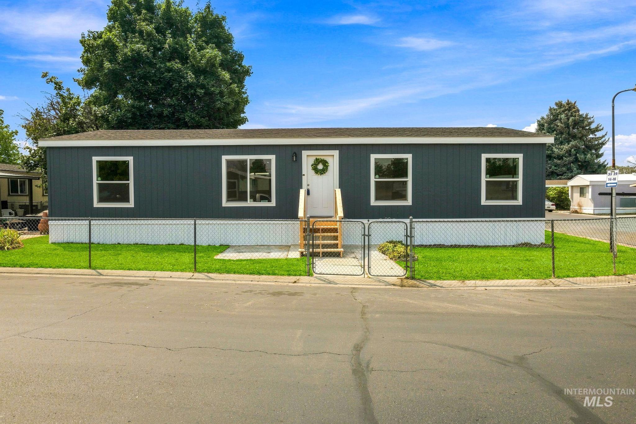 424 W Cherry Ln — photo