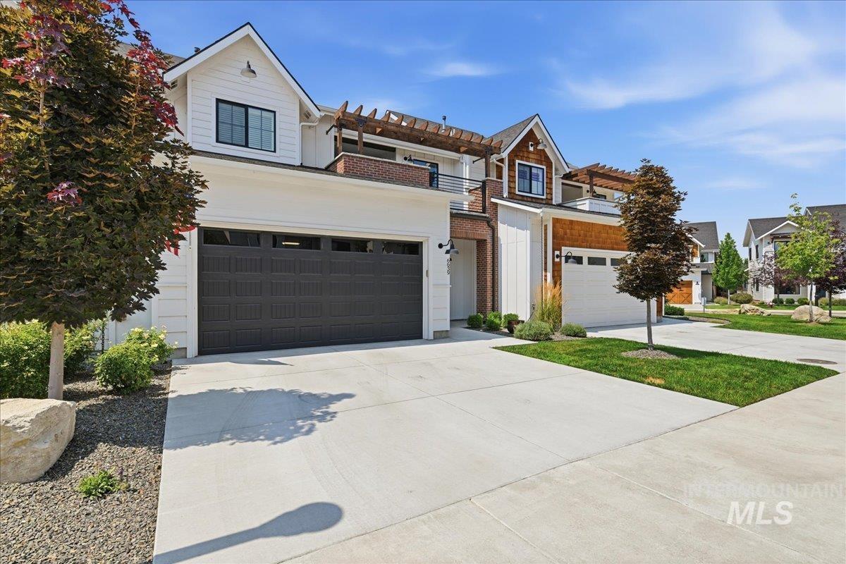 6639 N Asissi Ln — photo