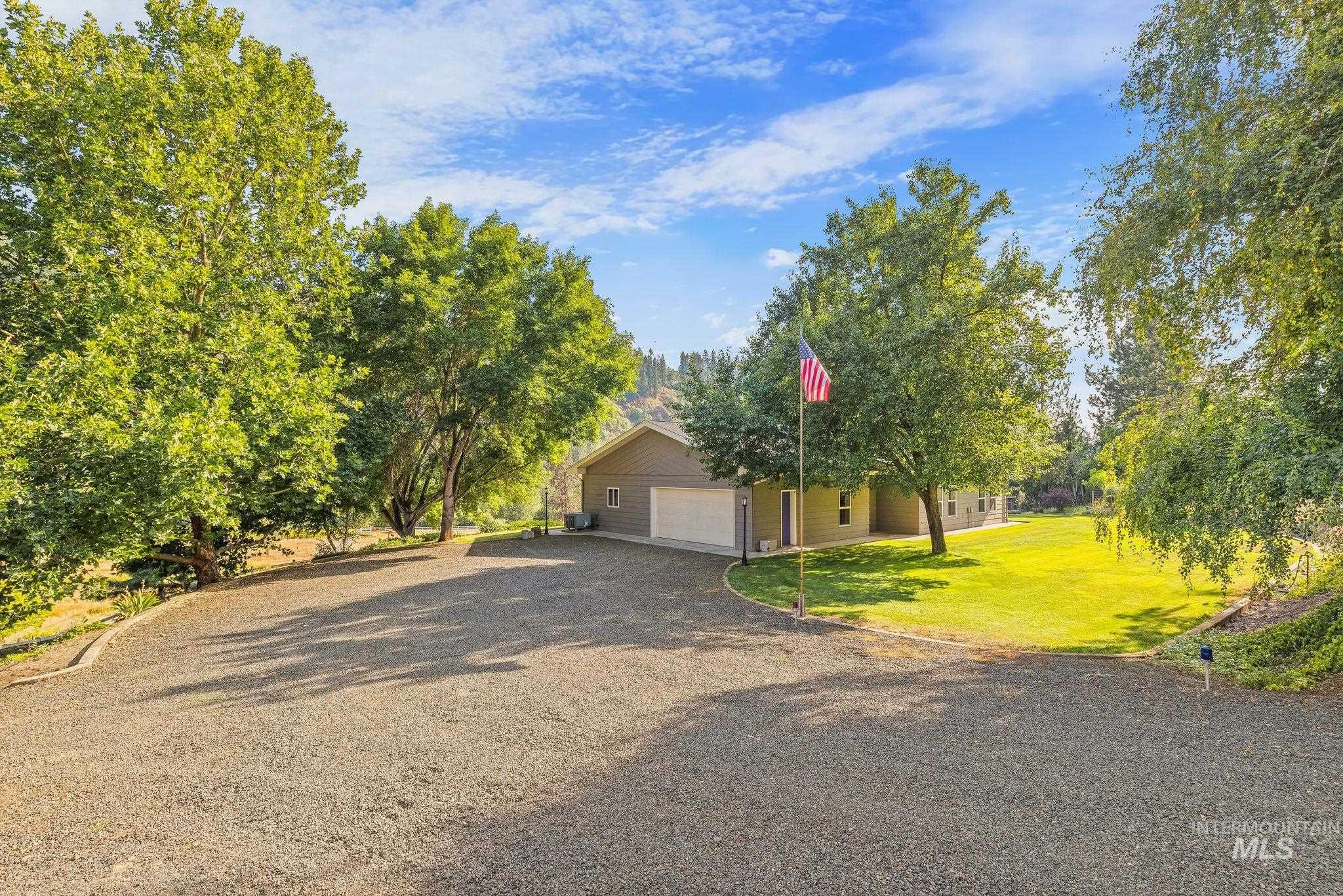 1091 Cedar Ridge Road, Kendrick, ID 83537