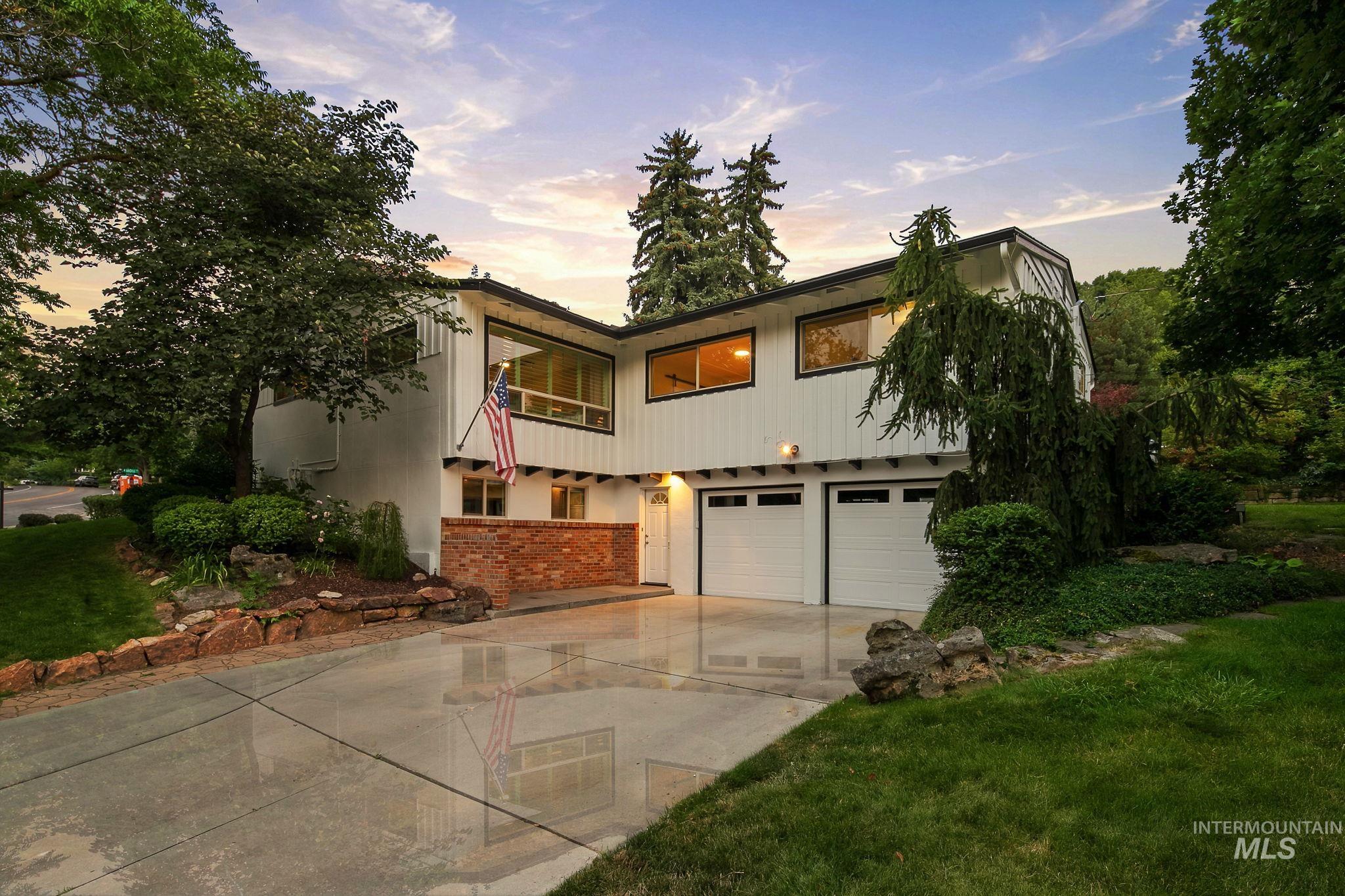 820 N Argyll Dr — photo