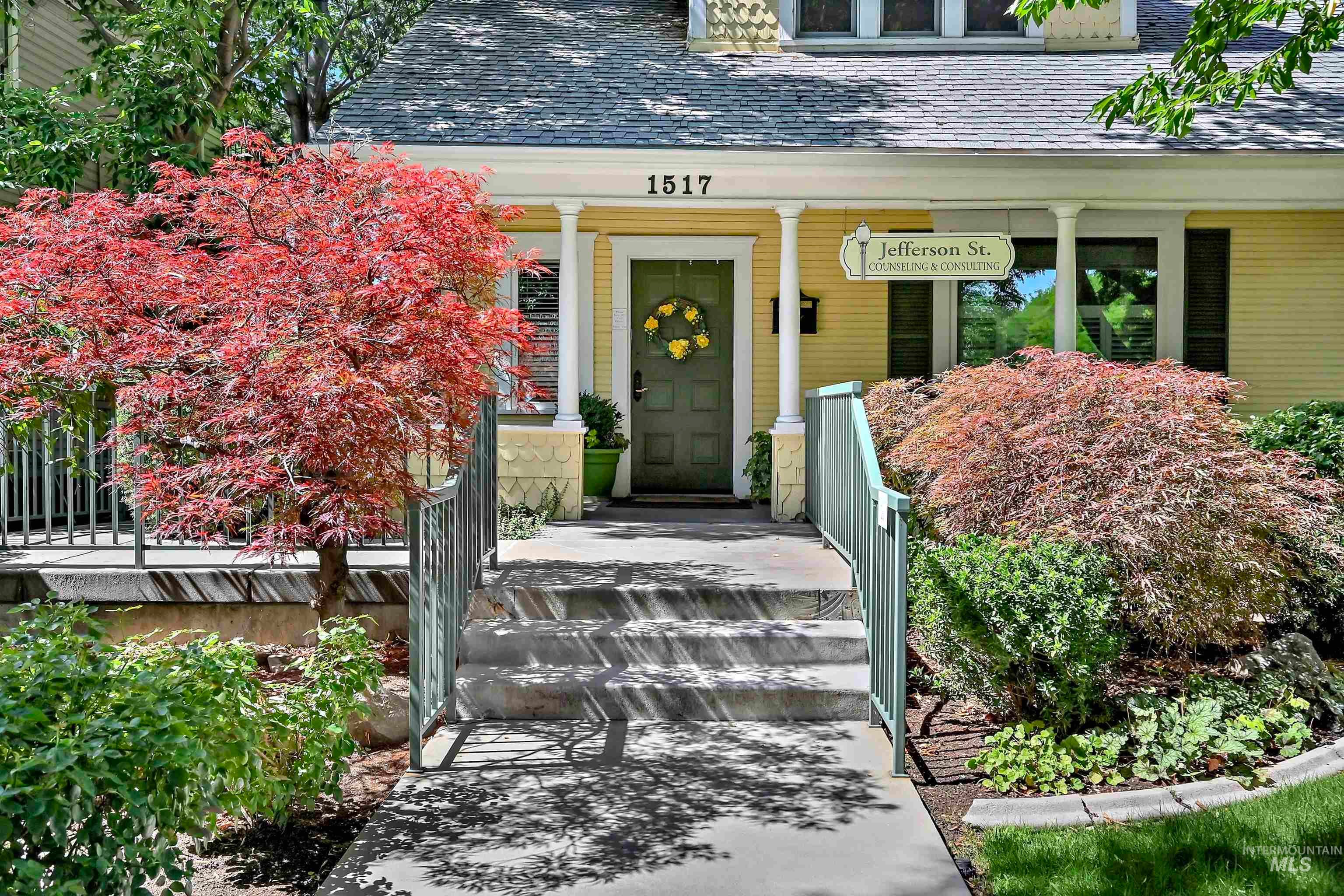 1517 W Jefferson — photo