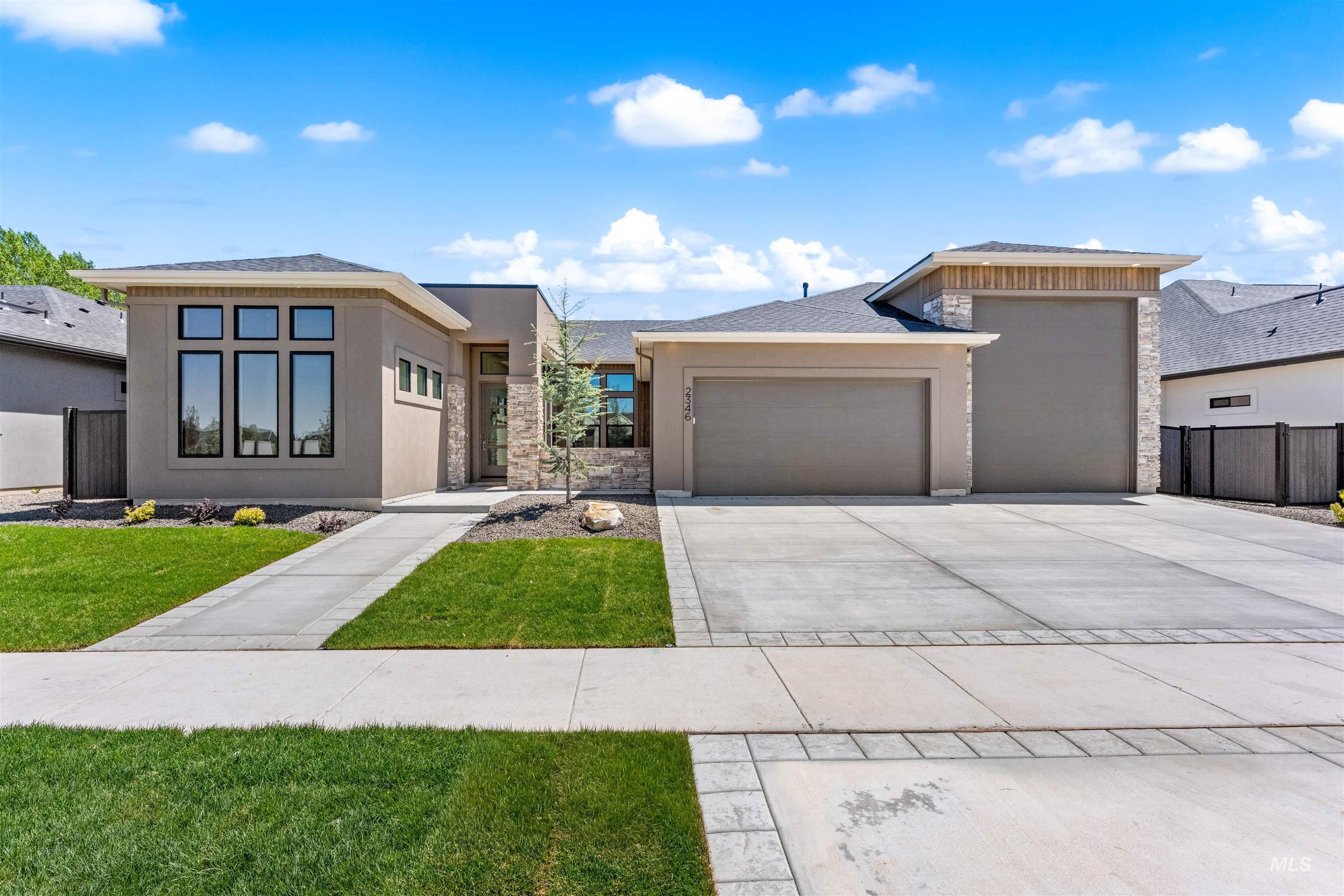2346 N Annadale Pl — photo