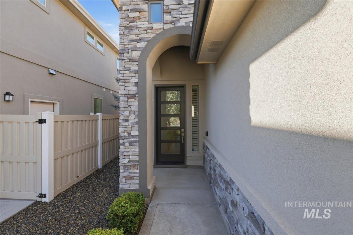 163 W Floating Feather Road, Eagle, ID 83616 — photo 2