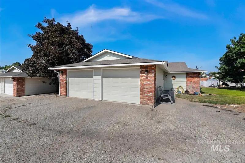 10560 W Fox Ridge Dr — photo