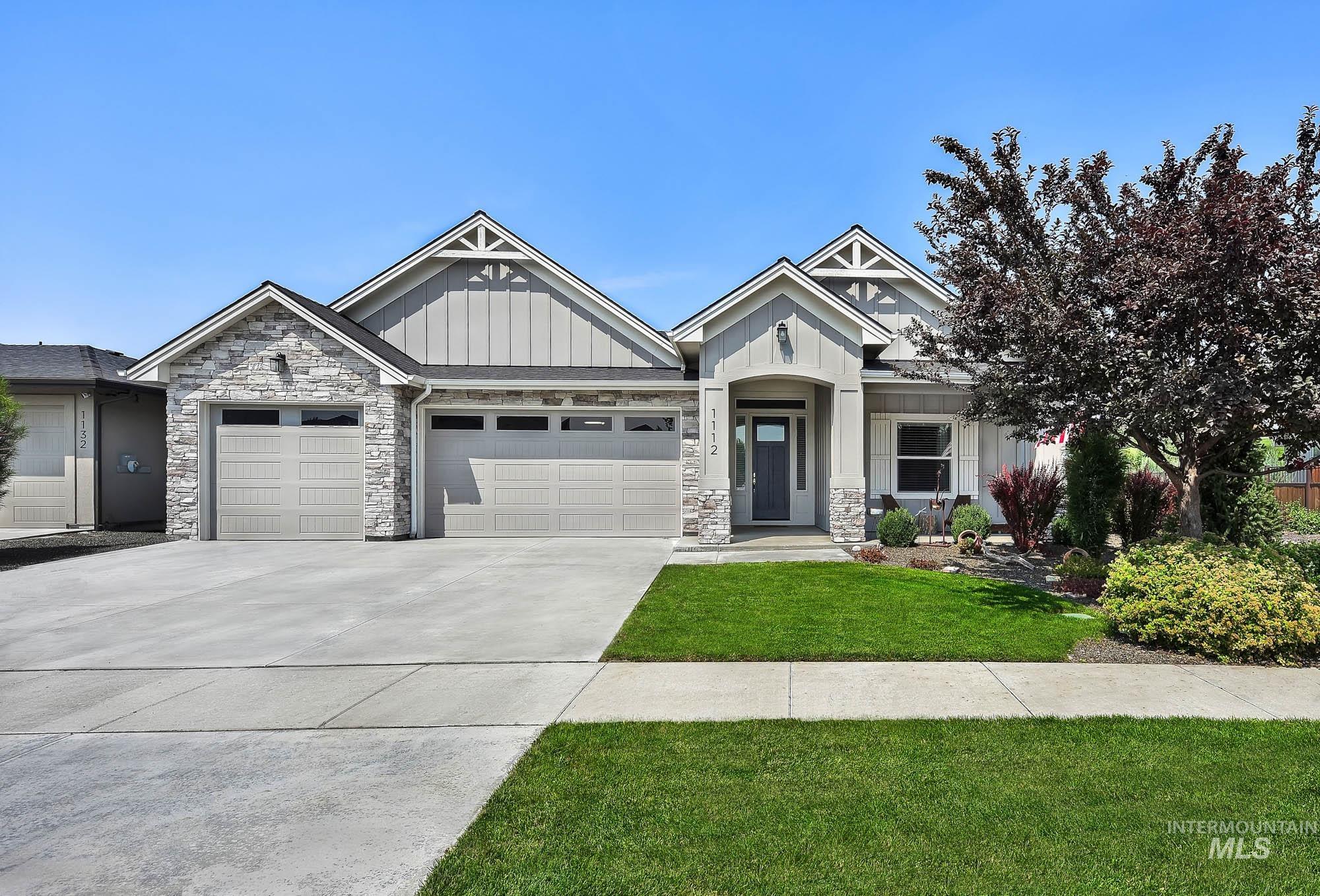 1112 W Capstone Dr — photo