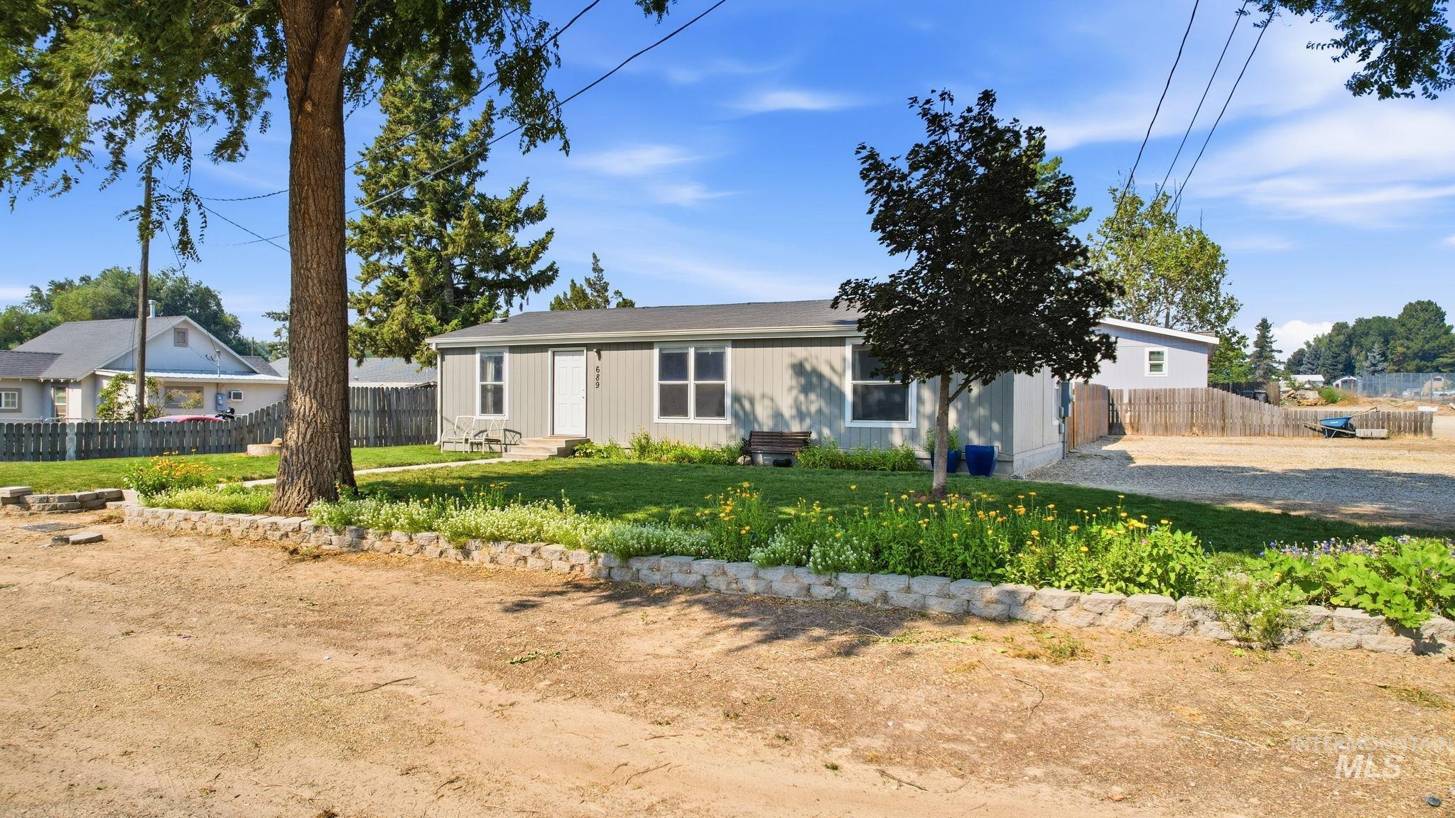 689 Notus Road, Notus, ID 83656 — photo 2