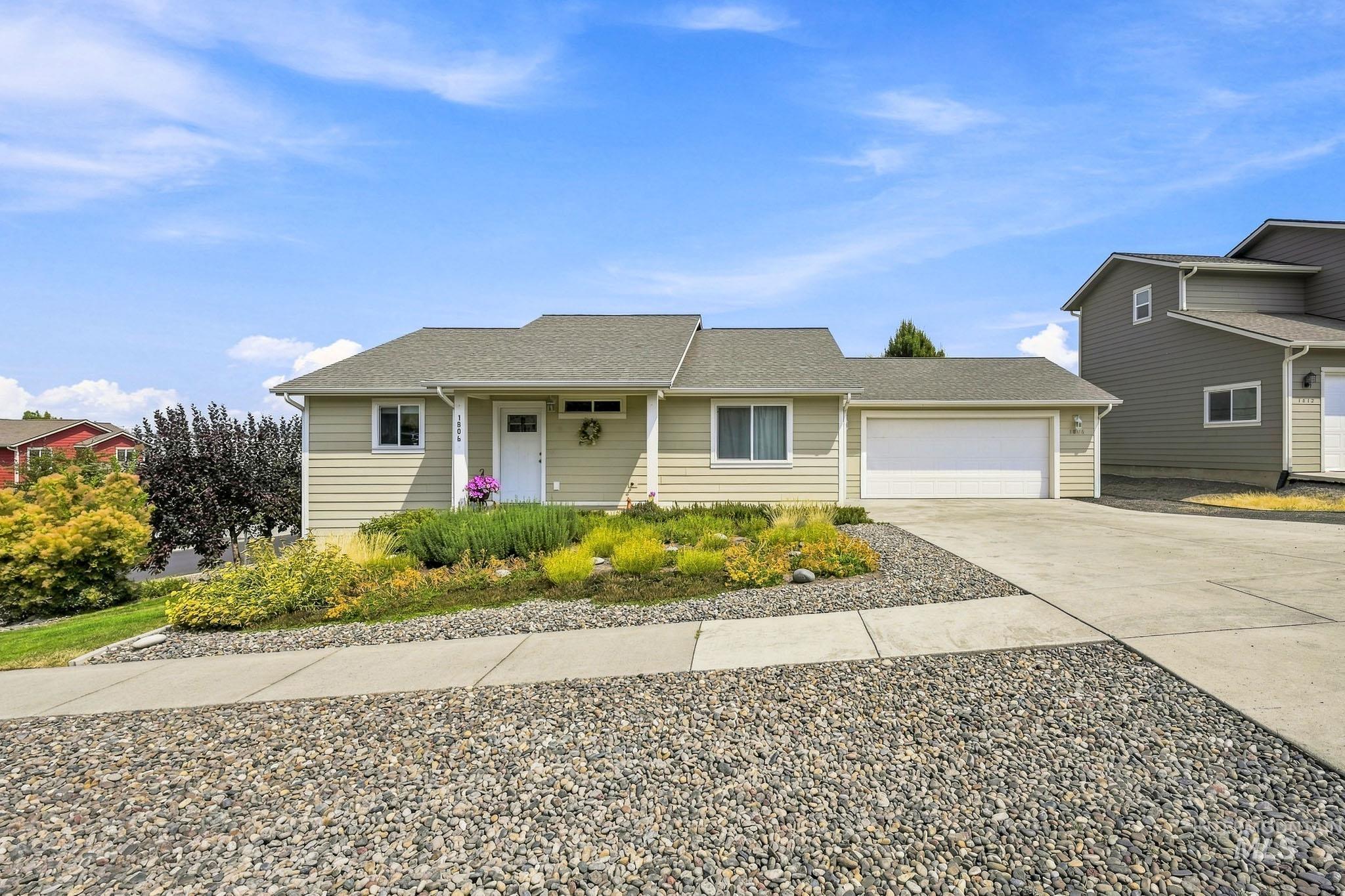 1806 Koda Court — photo
