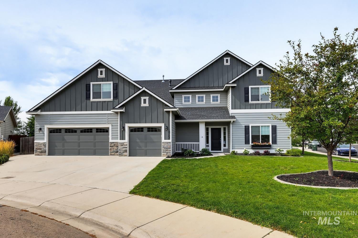 5103 N Zamora Way — photo