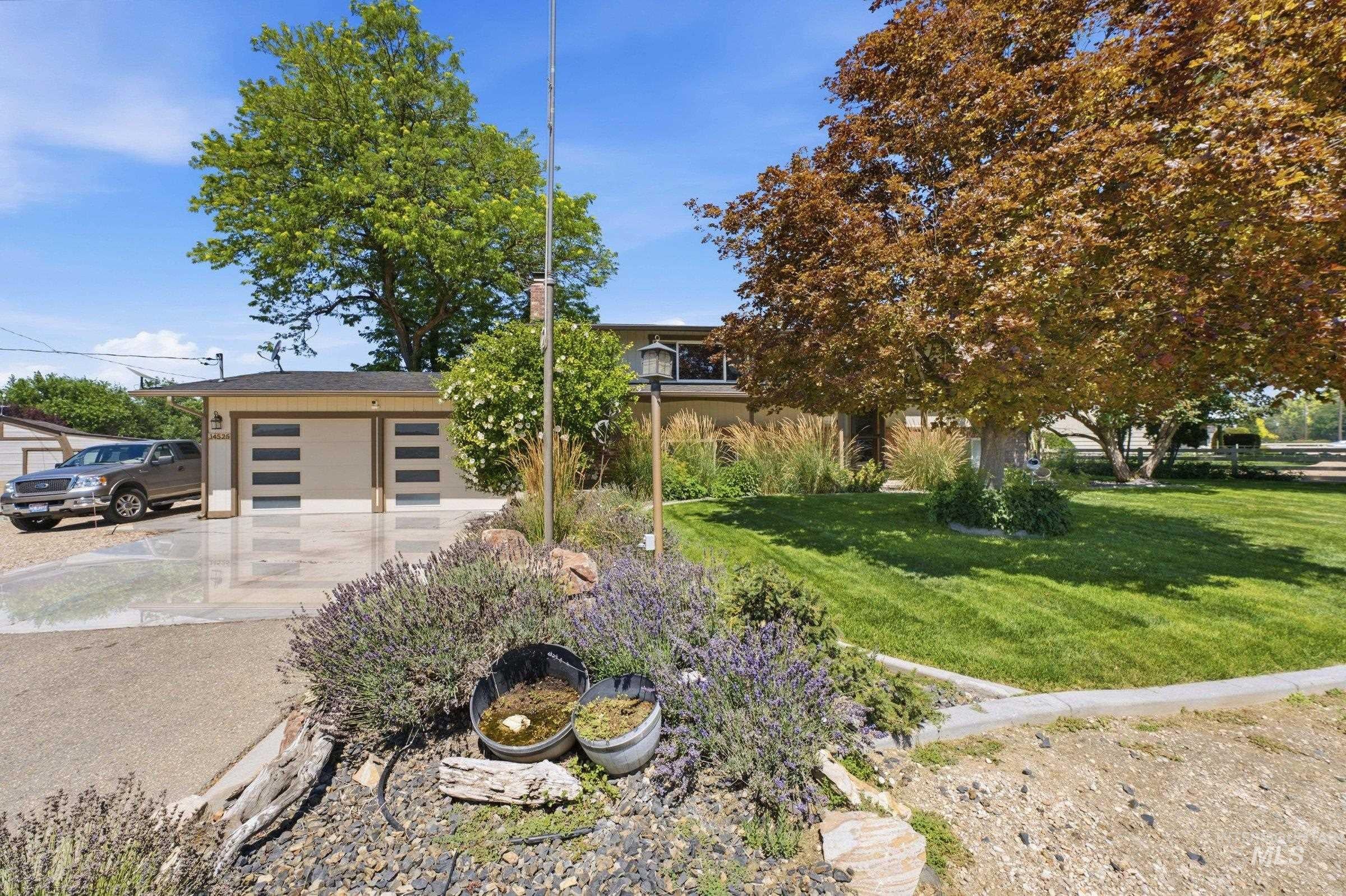 14525 Woosley — photo