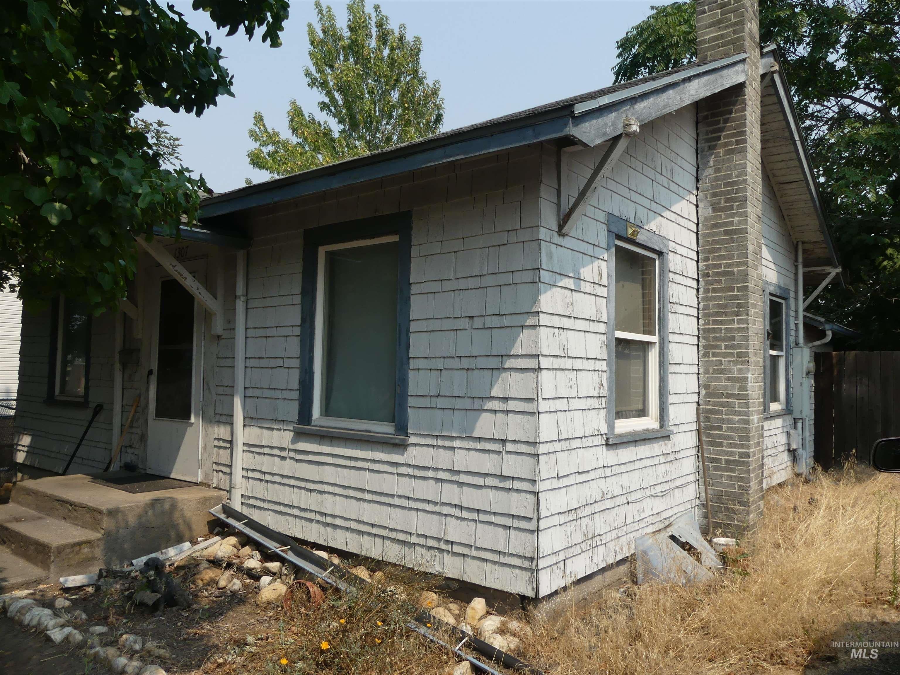 1307 17th St — photo