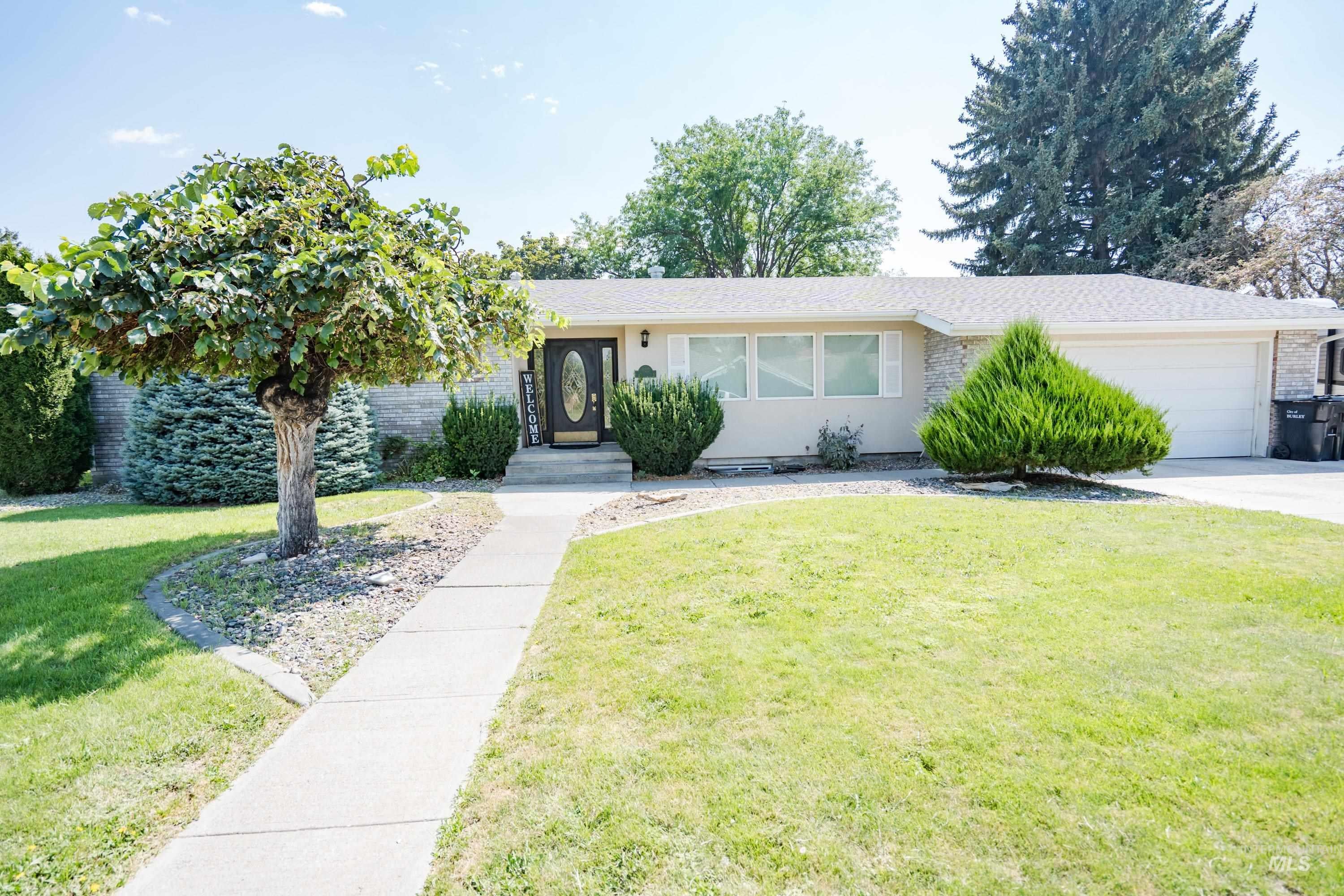 635 Birch Dr — photo