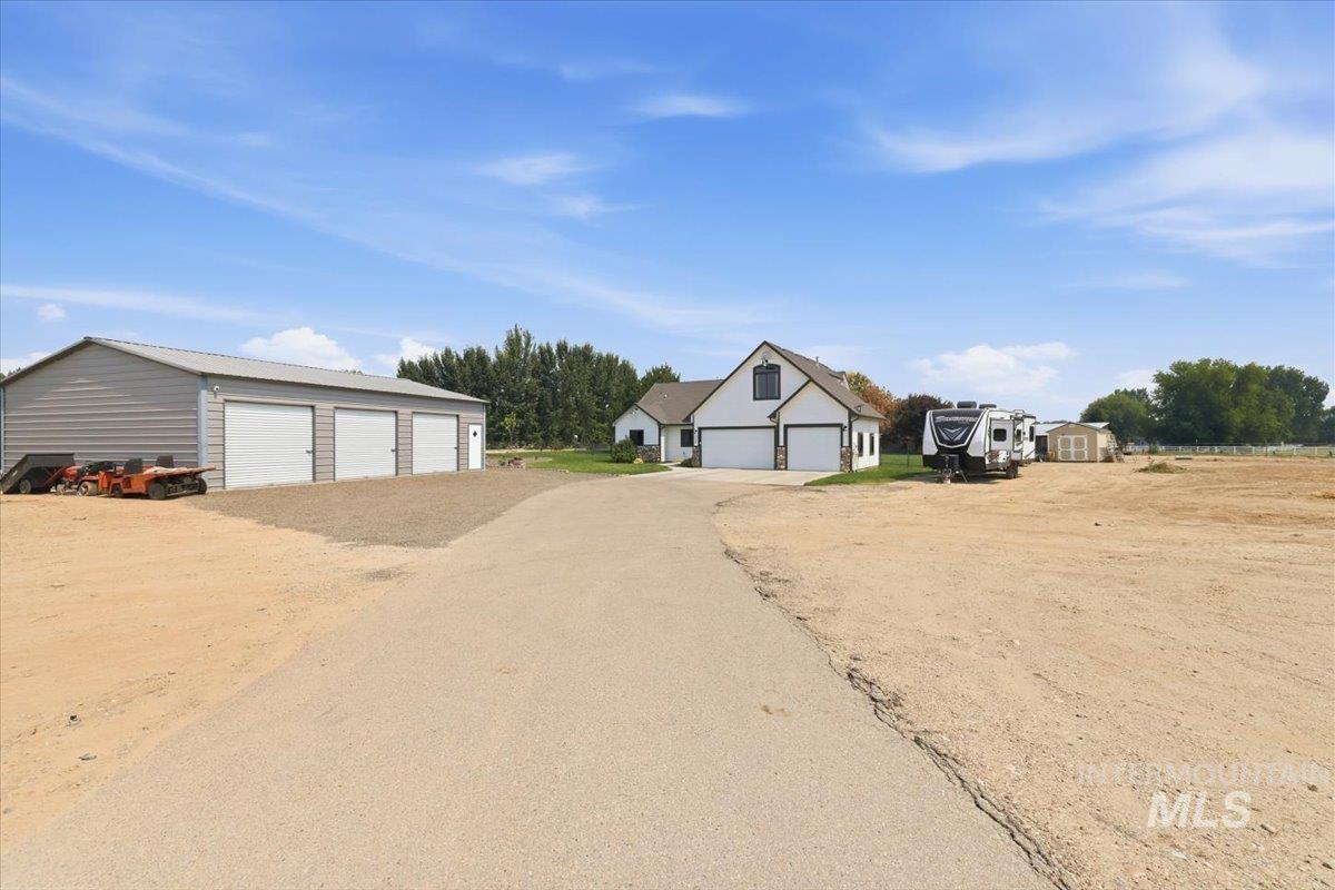 11650 Willis Dr — photo
