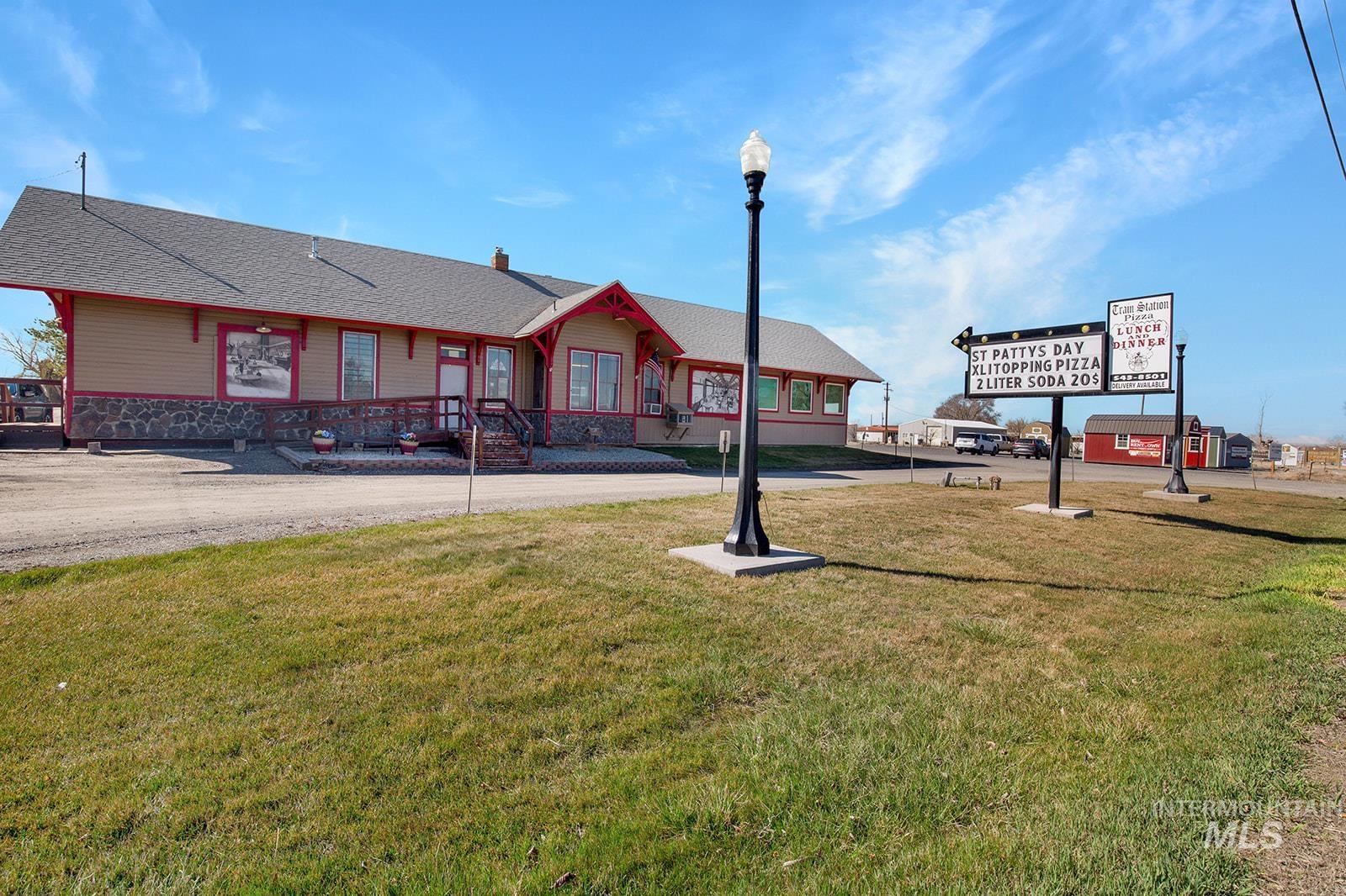 20079 Hwy 30 — photo