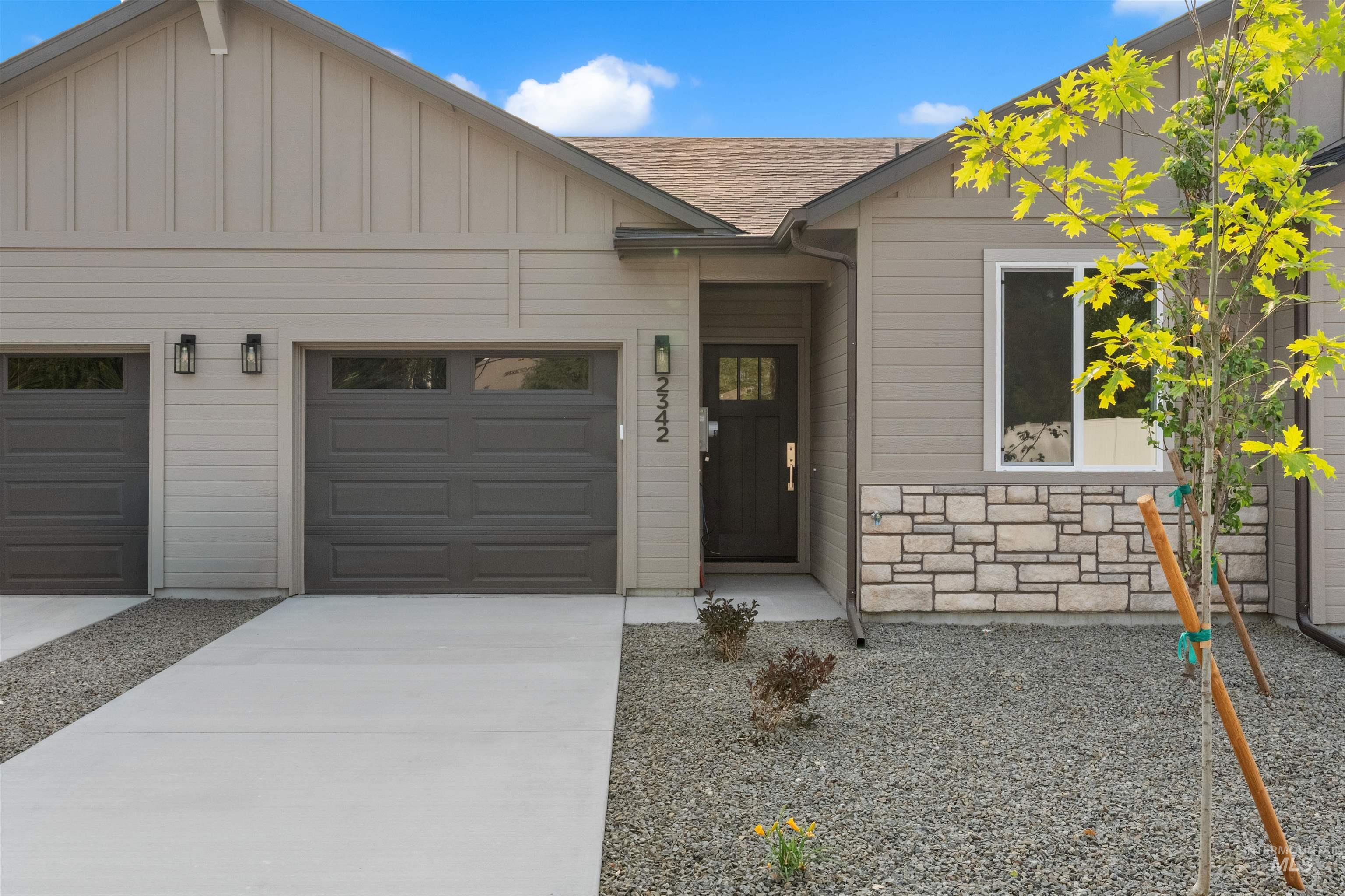 2359 S Bayne Lane — photo