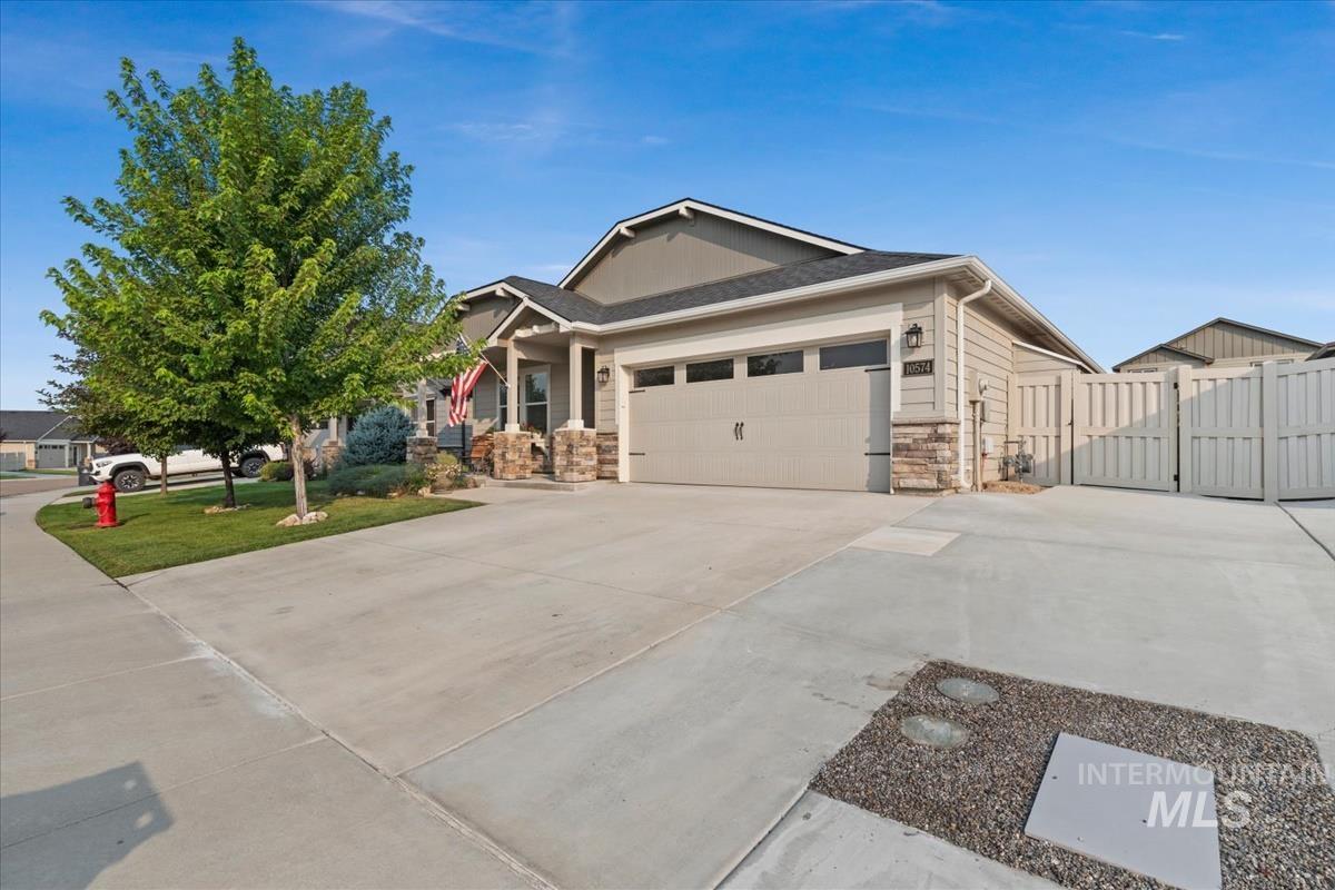 10574 W. Catmint Dr. — photo