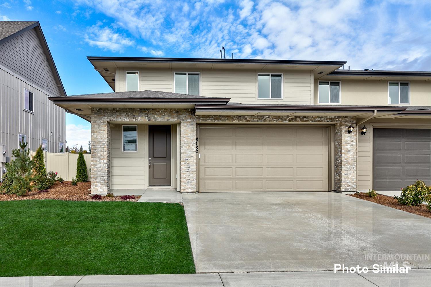 8103 W White Willow St — photo