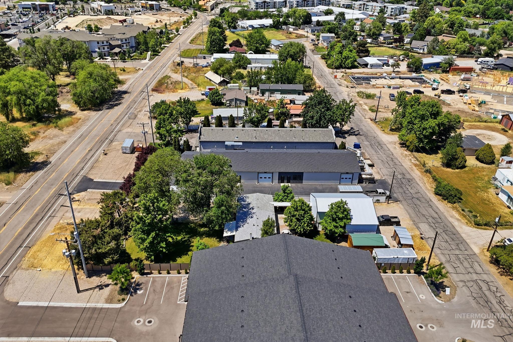 2152 E State Street — photo