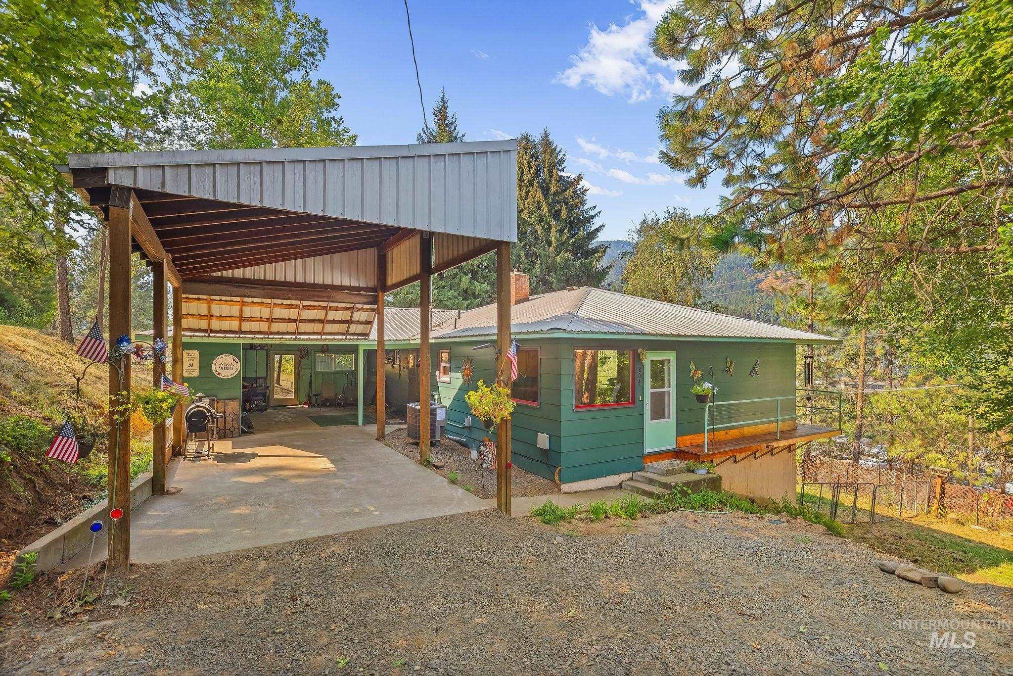 804 Pine Drive Heights — photo