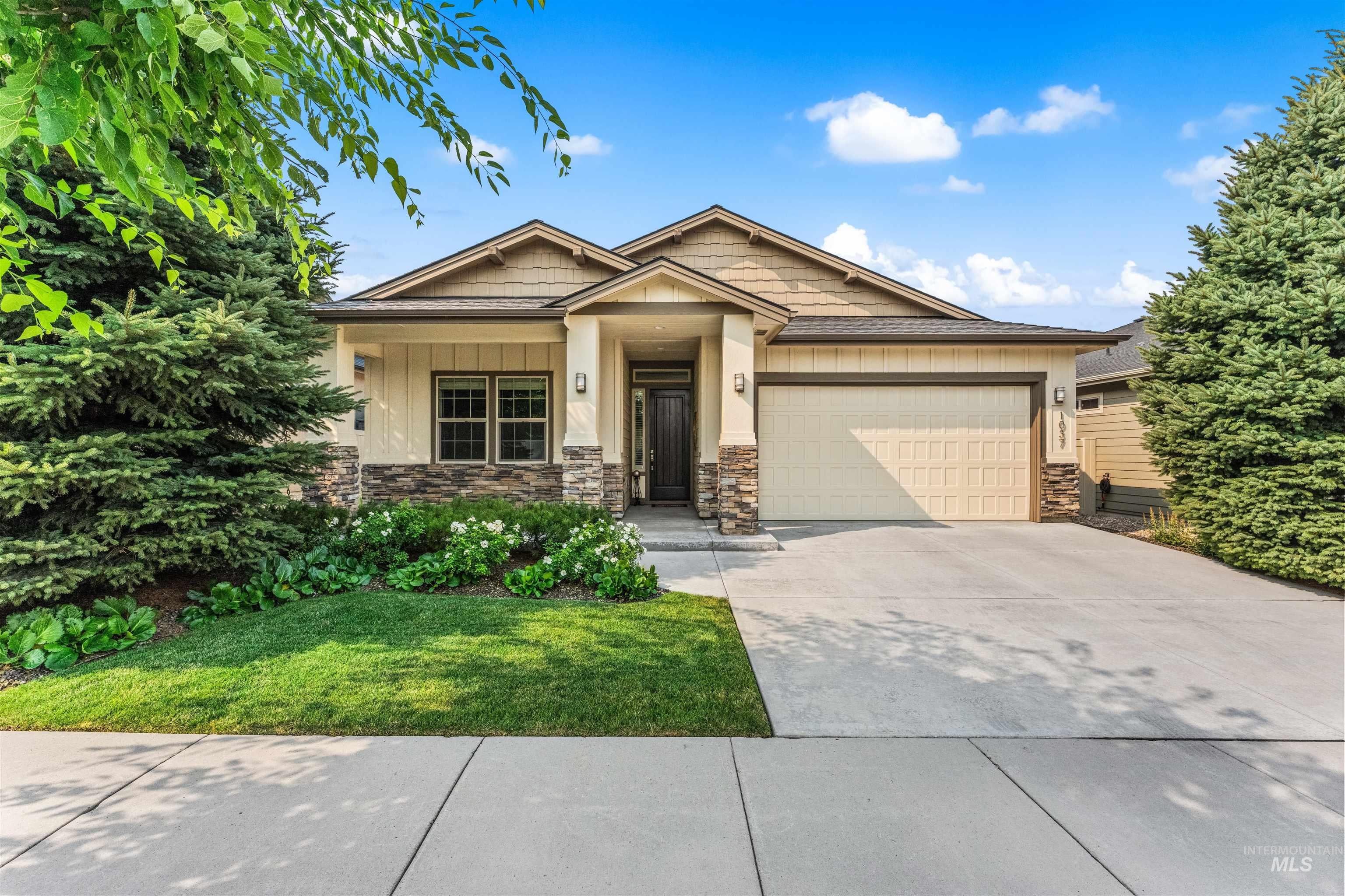 1037 E Radiant Ridge Dr. — photo