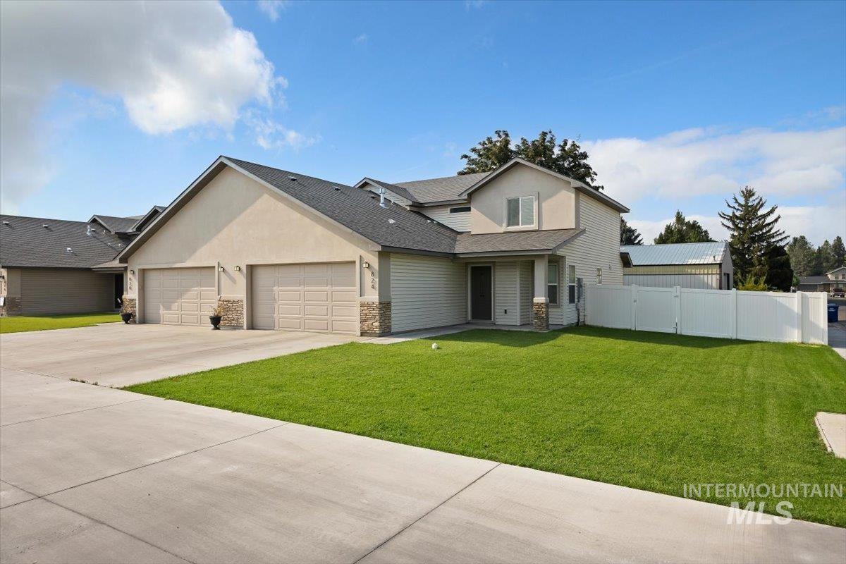 824 Jack Ave — photo
