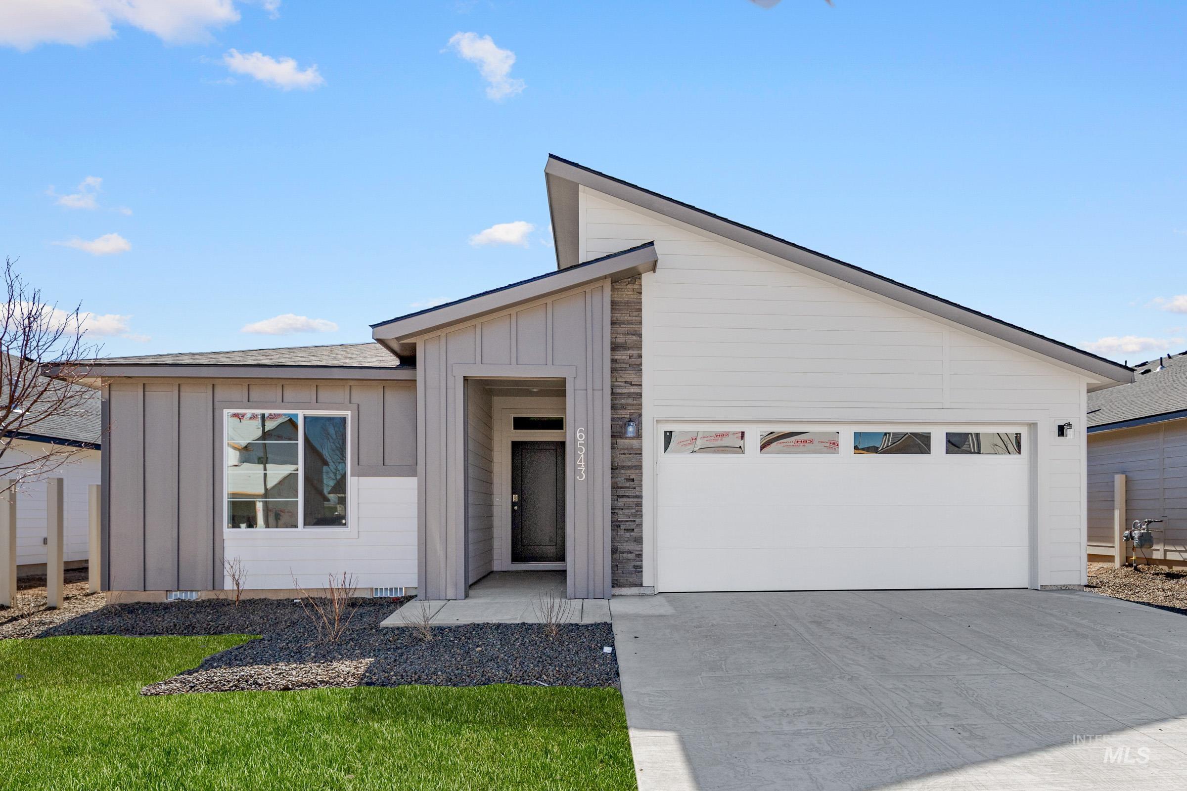 7481 W Newtown Dr — photo