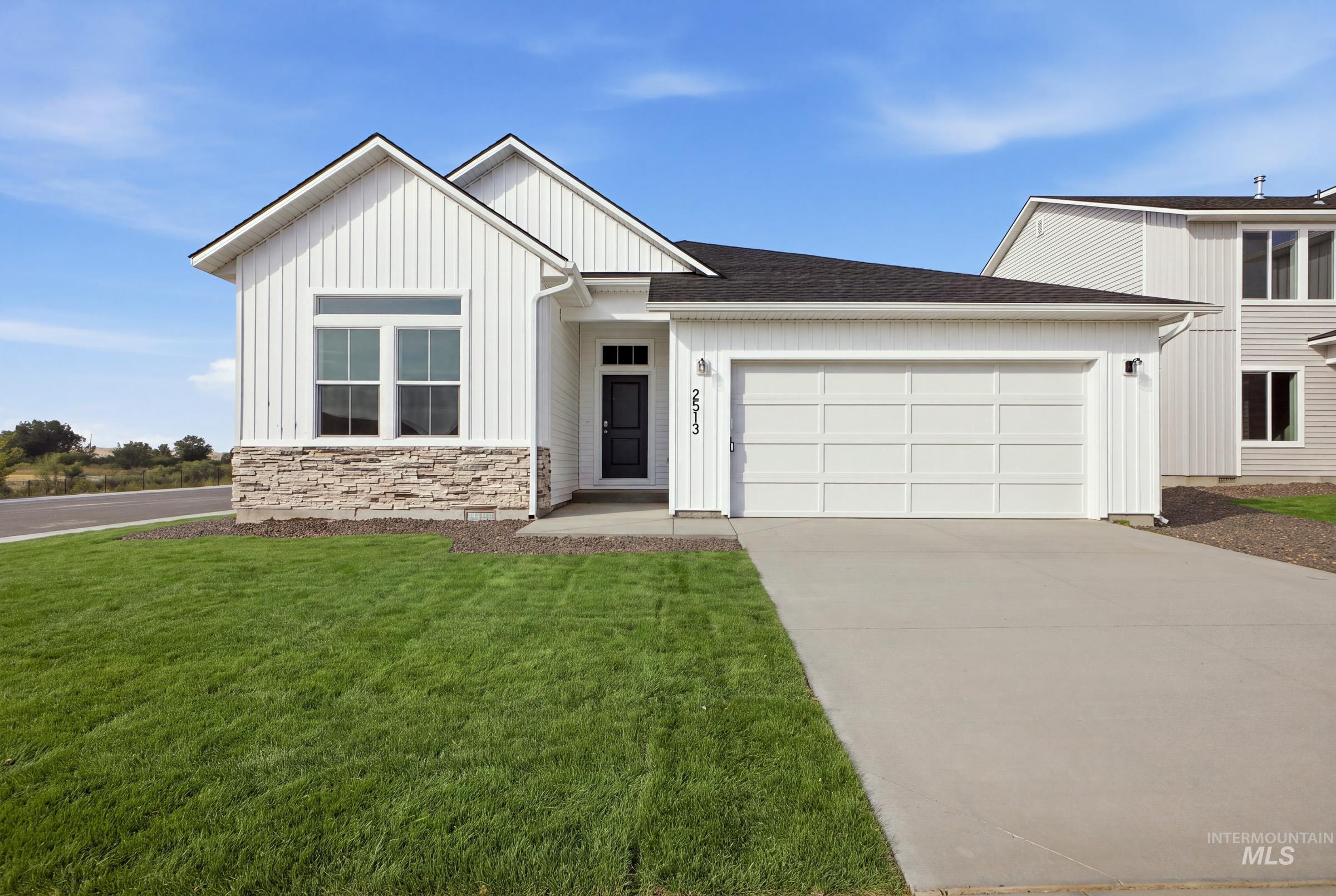 2513 W Tar Sands Dr — photo