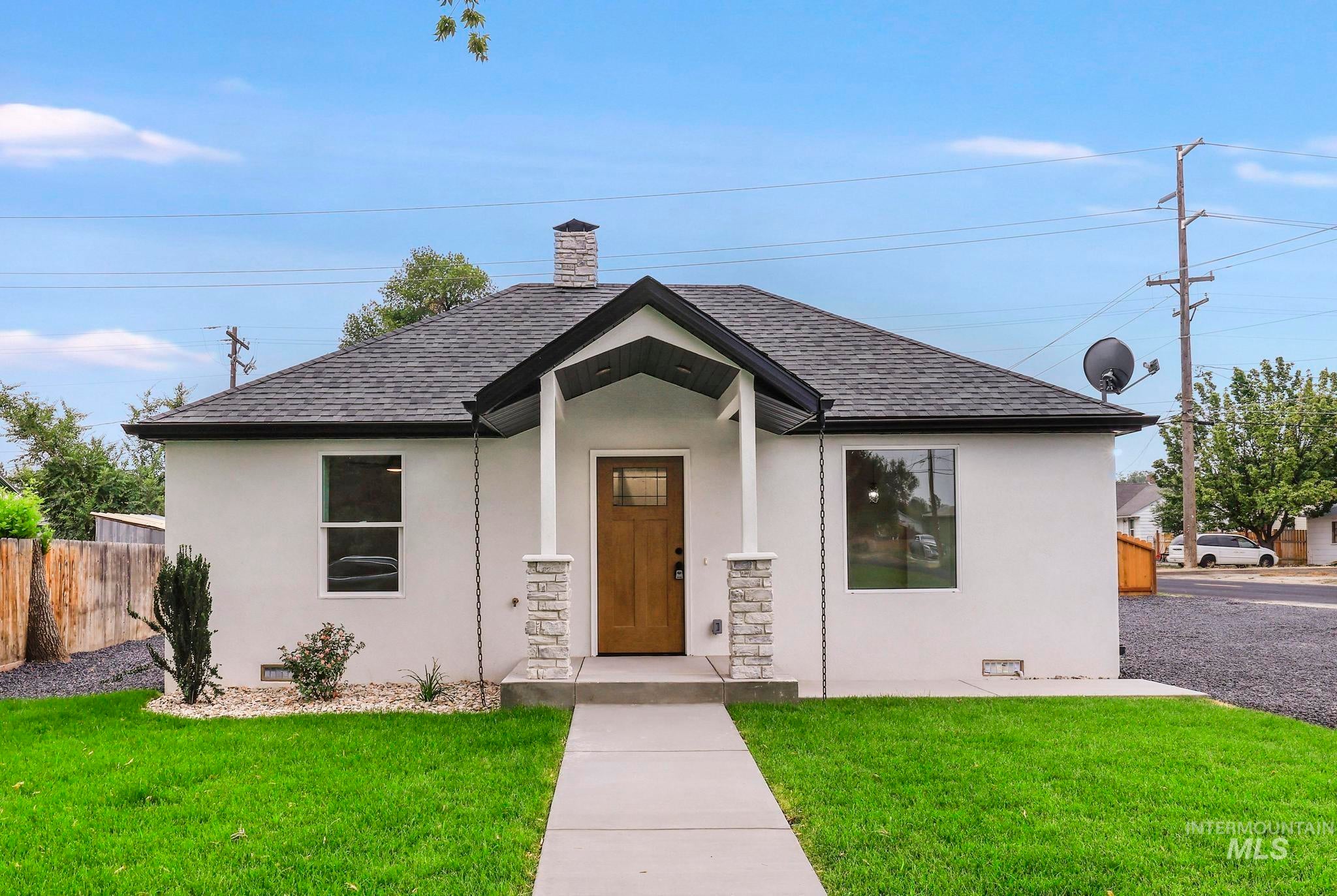 304 Van Buren — photo