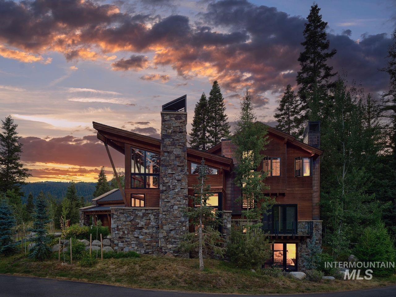 16 Steelhead Court — photo