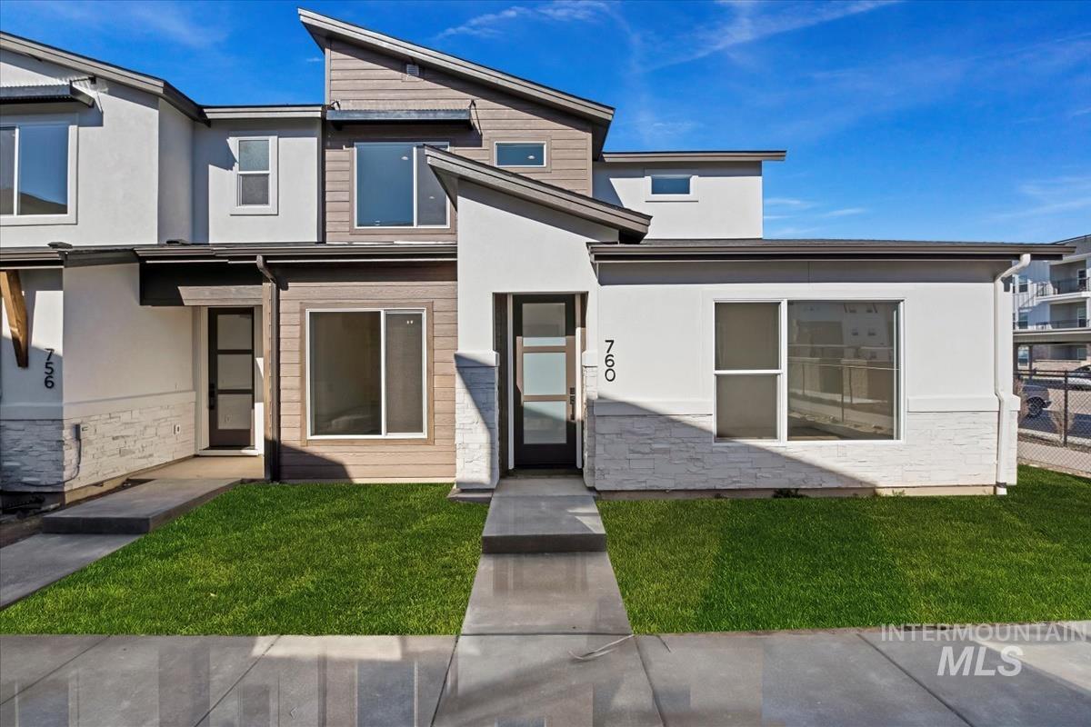 760 S Calhoun Ln. — photo