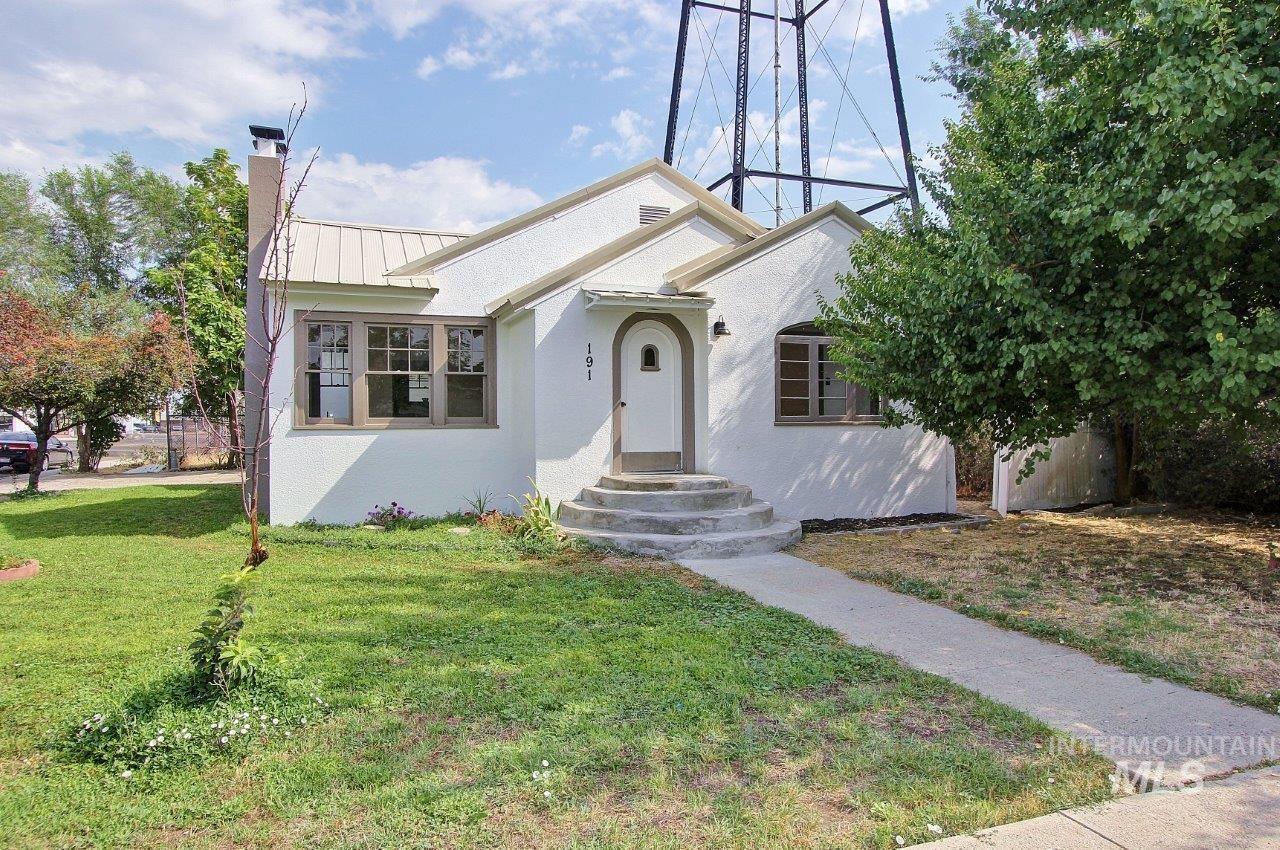 191 SW 5th Ave — photo