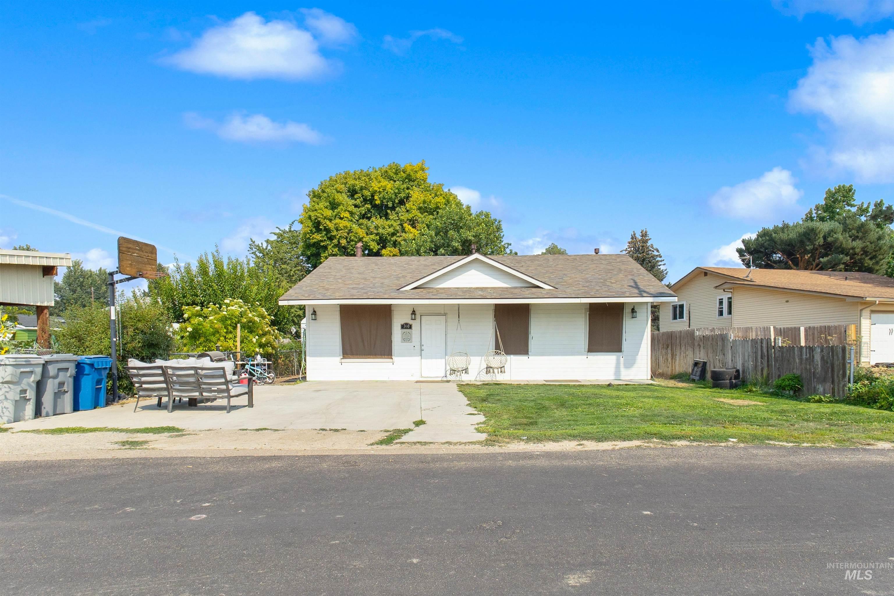 360 N Center St — photo