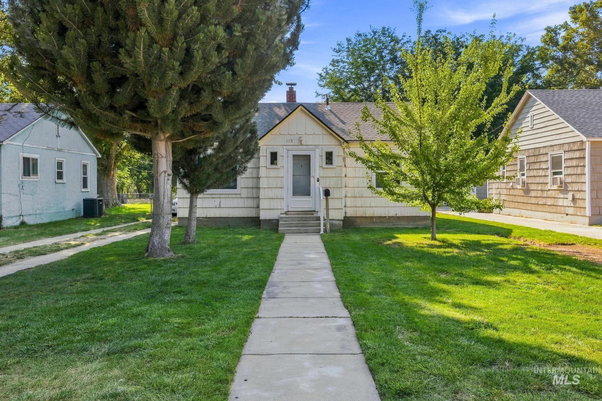 115 S Pine St — photo