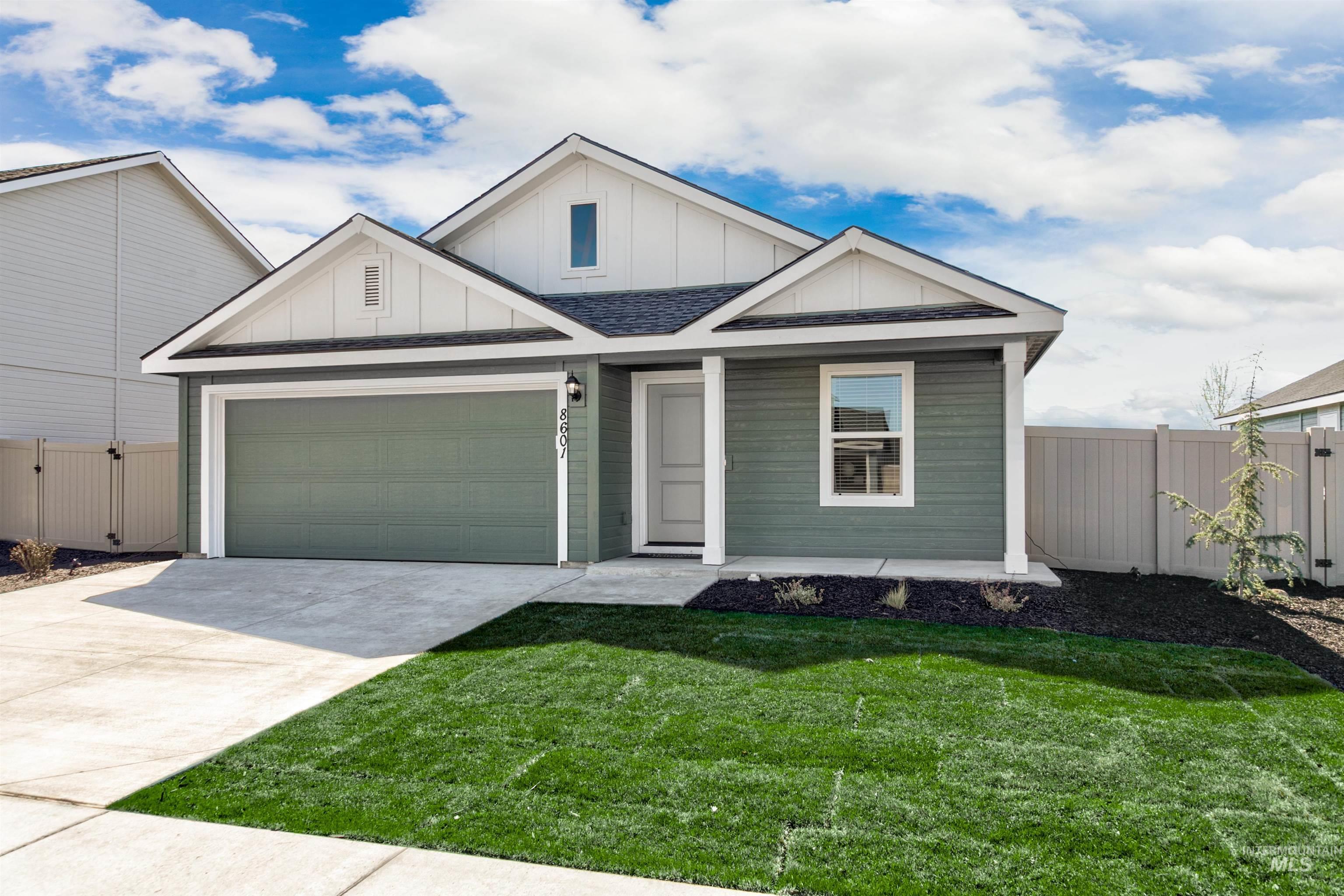 8601 E Love Ct — photo