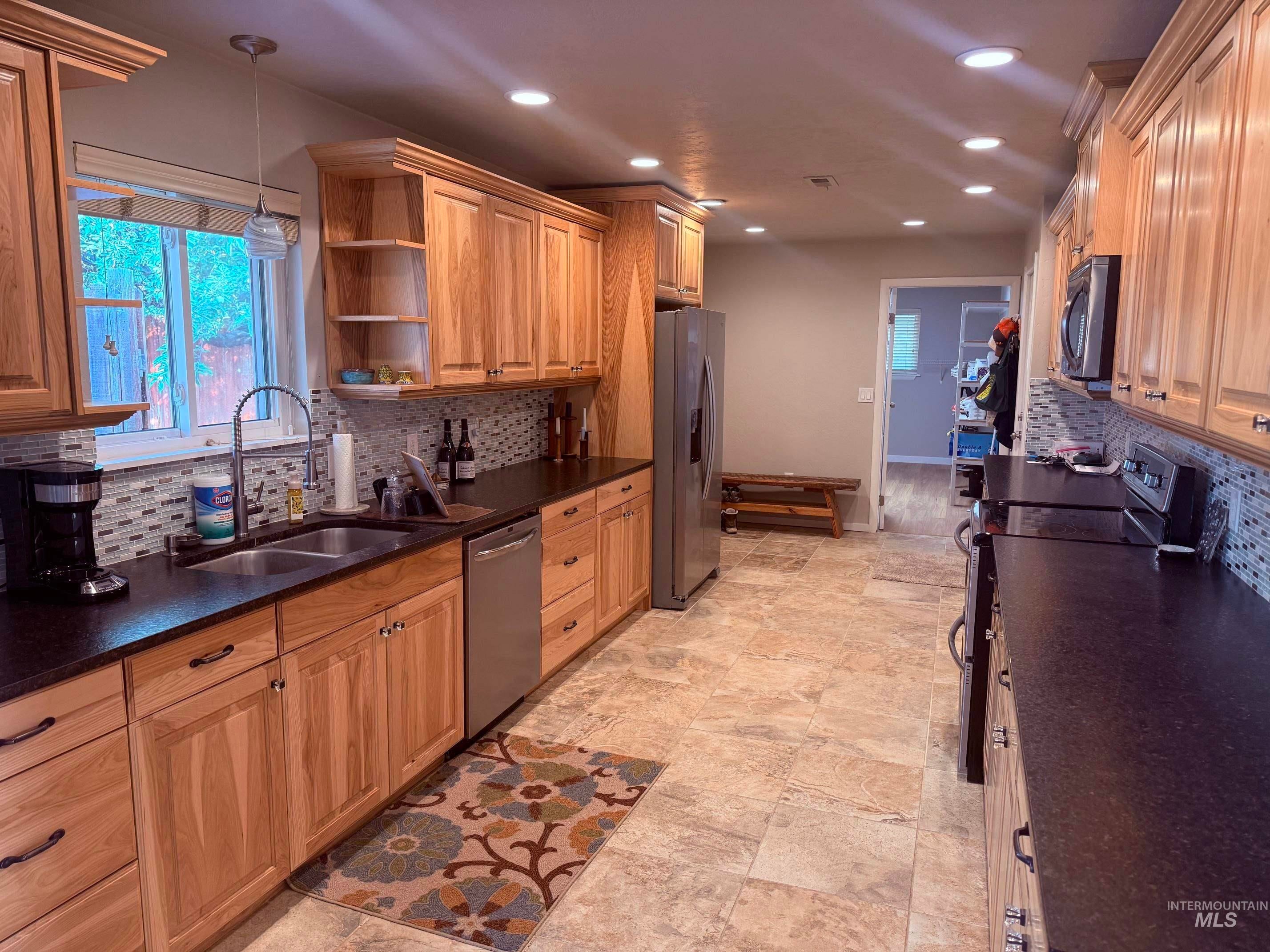 13561 Willis Road — photo