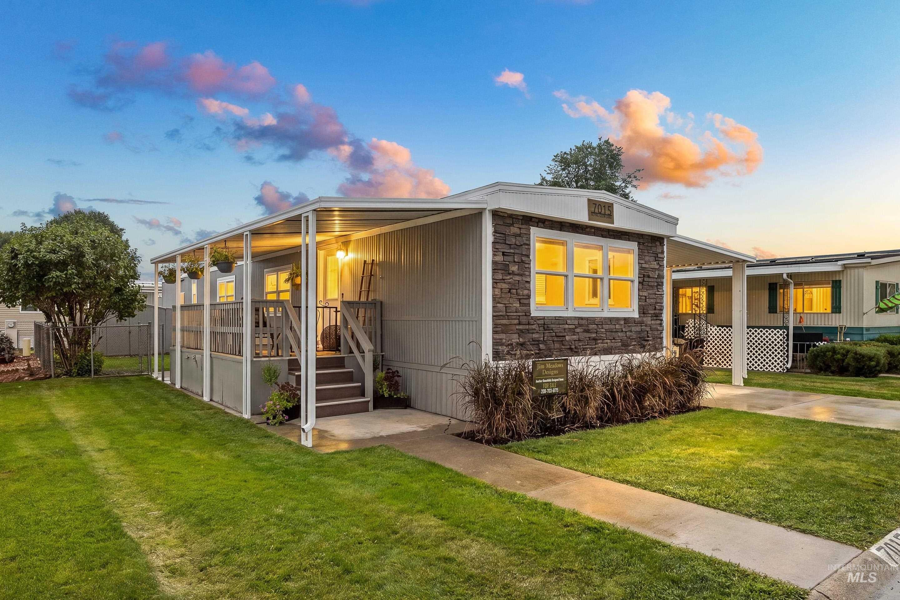7015 W Royal Glen Ln — photo