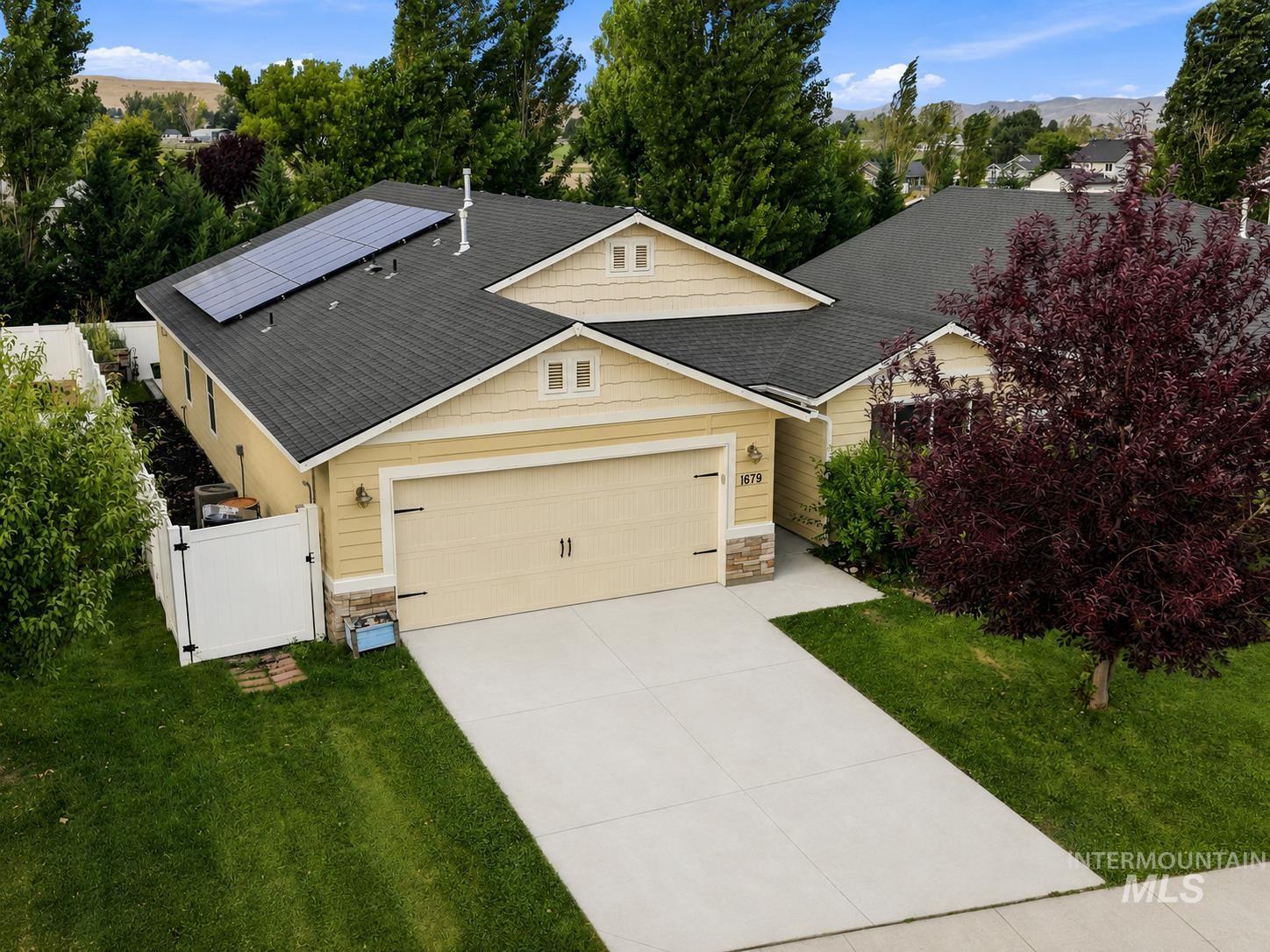 1679 W Sahara Dr. — photo