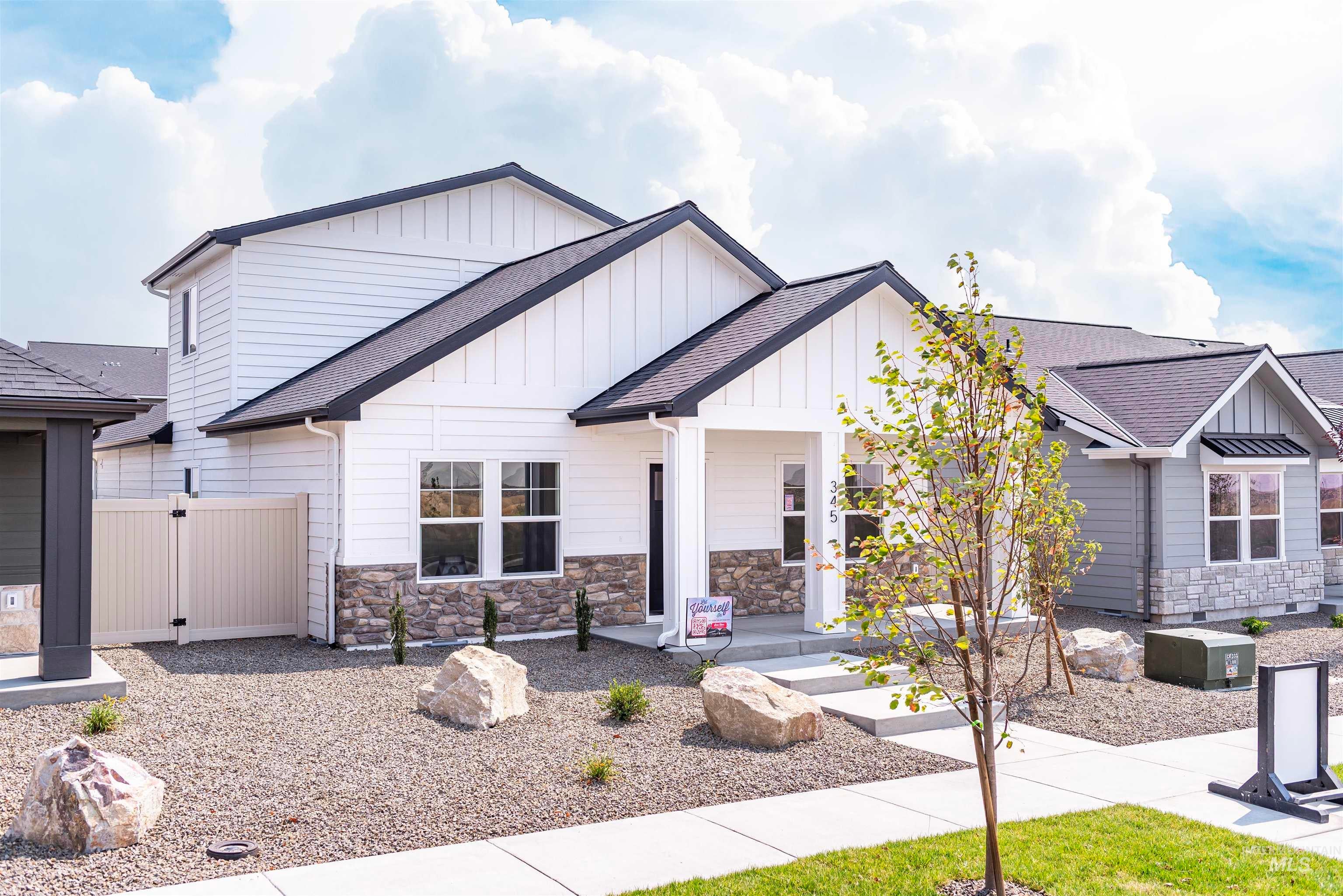 345 E Chevy Dr. — photo