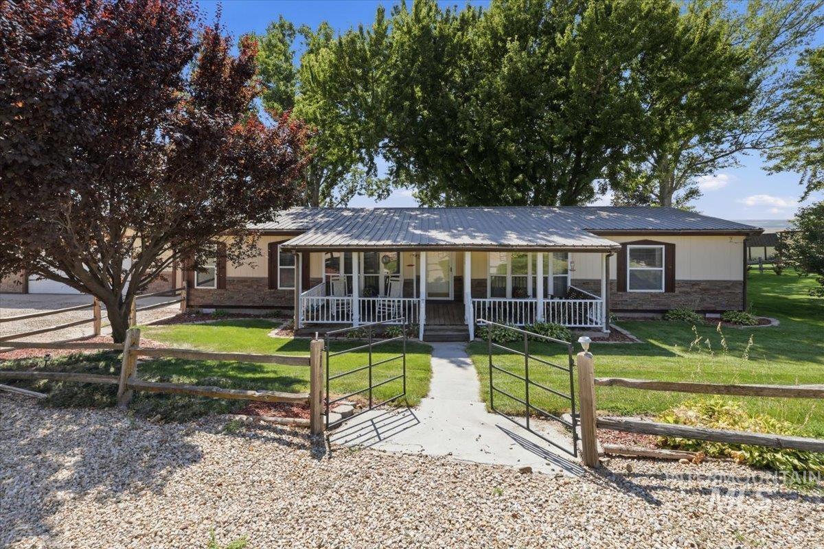 23519 Wamstad Rd — photo