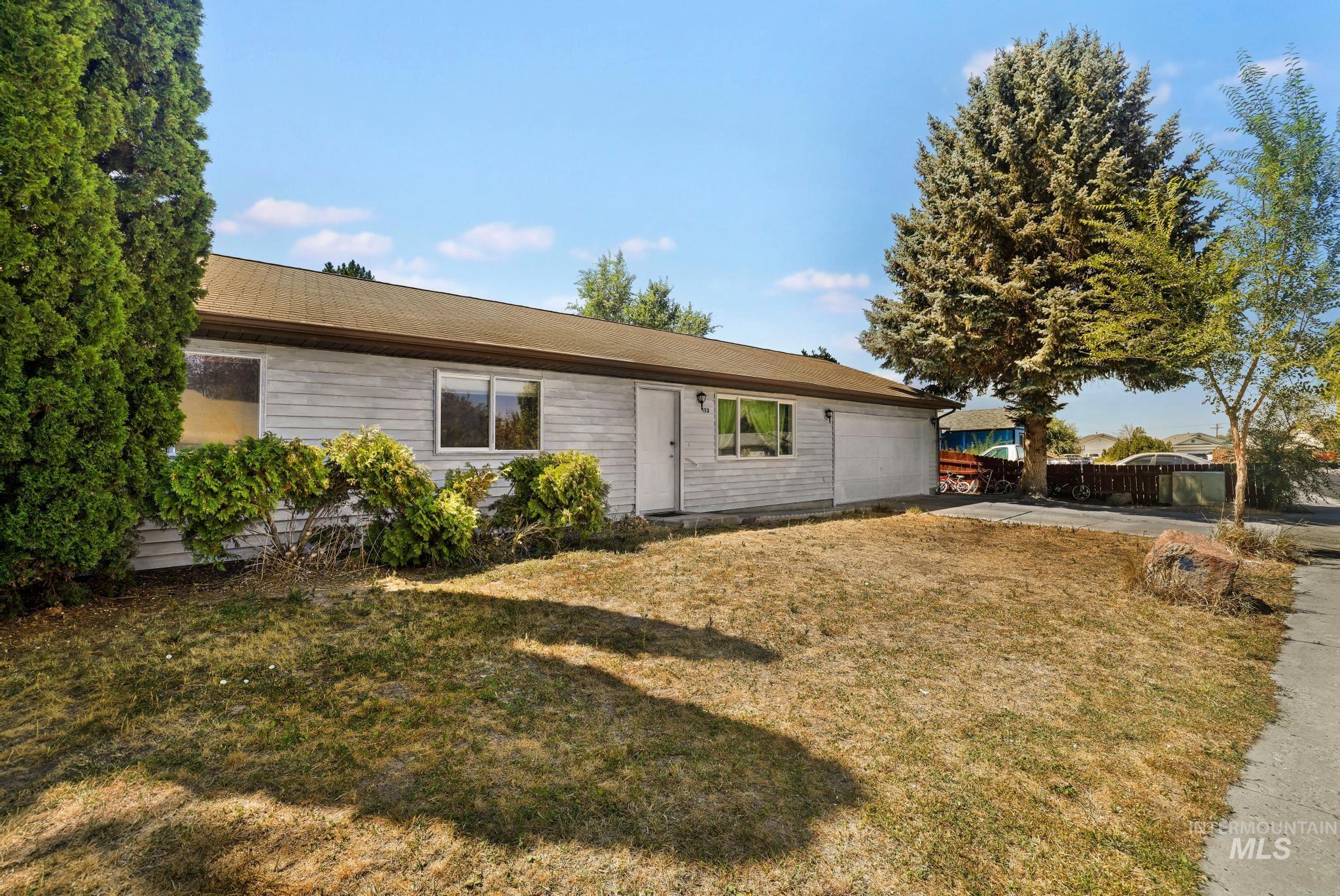 152 Cordova Ave. — photo