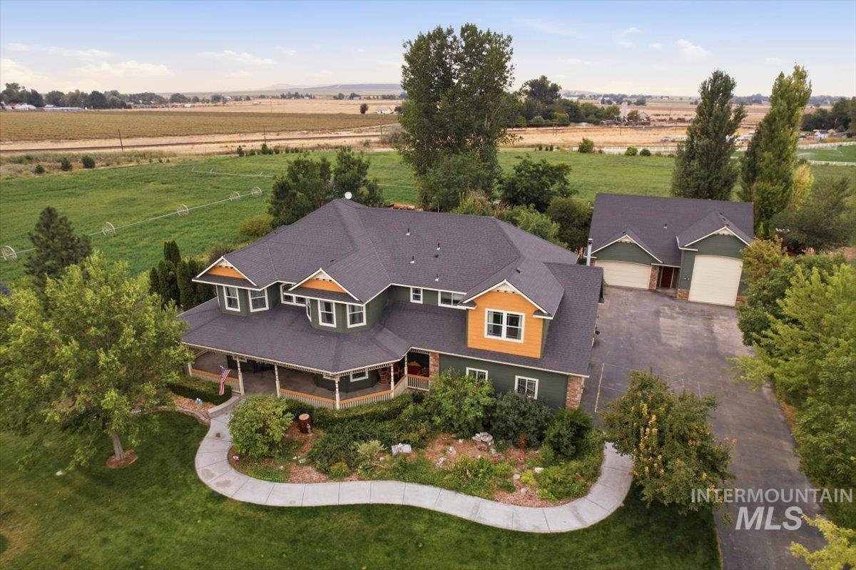 3685 E Indian Trail Lane — photo