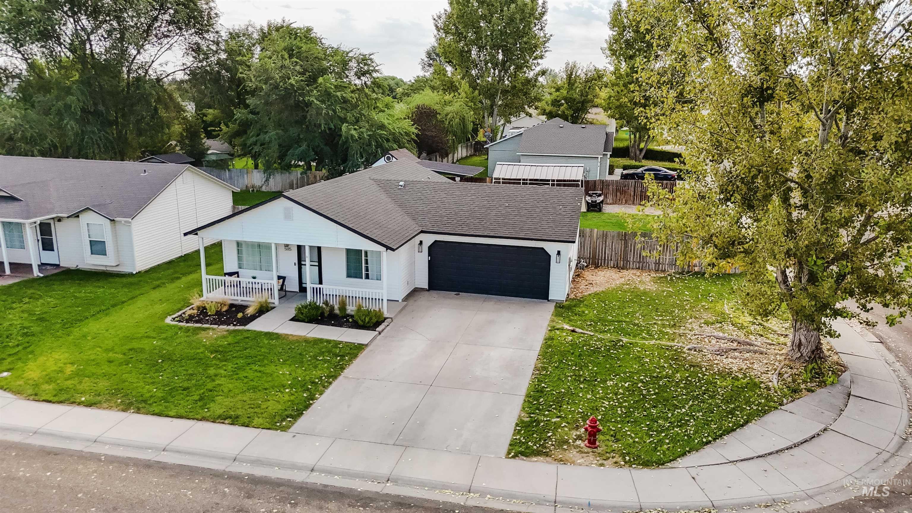 5115 Oxbow Avenue — photo
