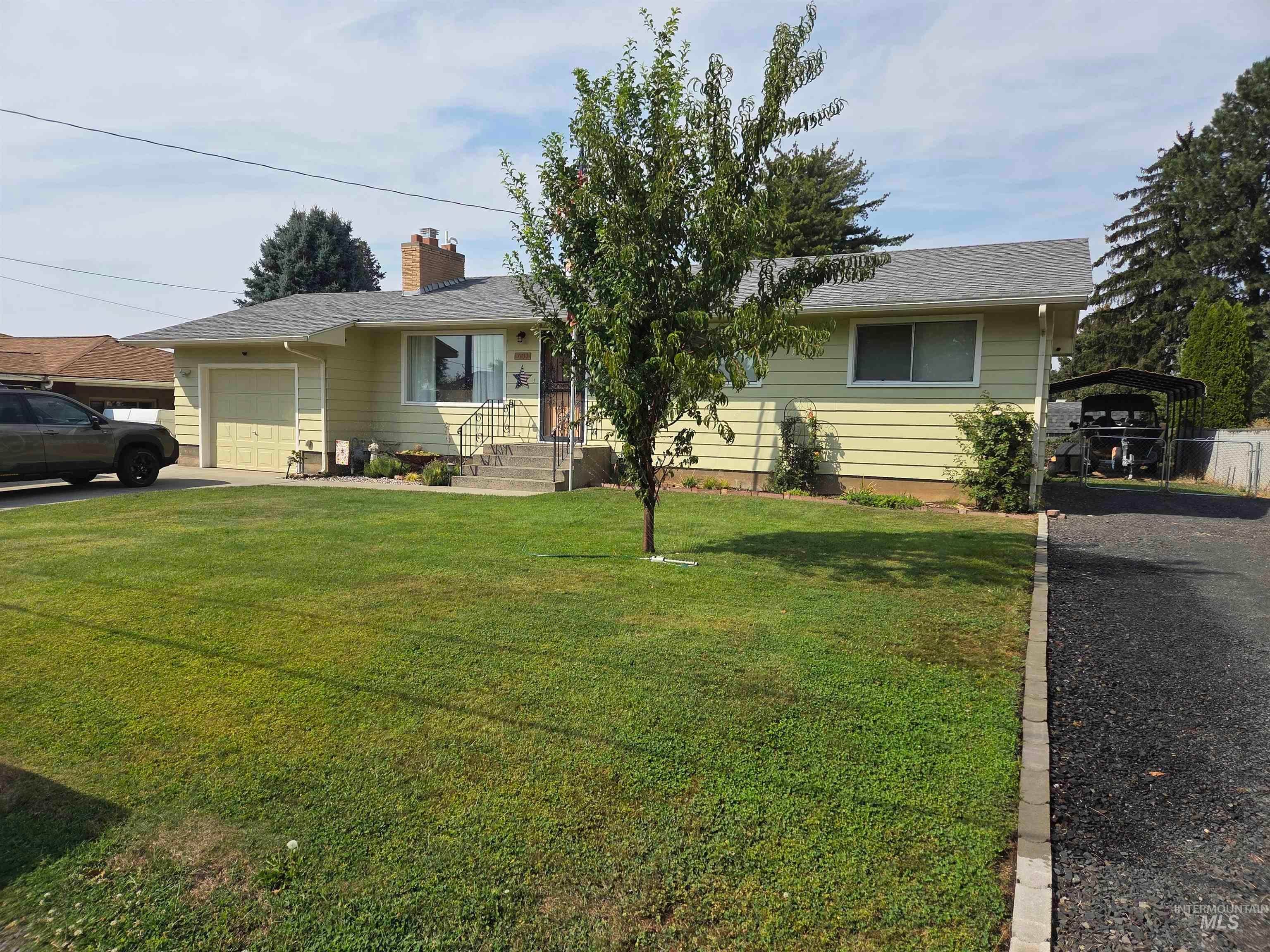 431 Linden Drive — photo