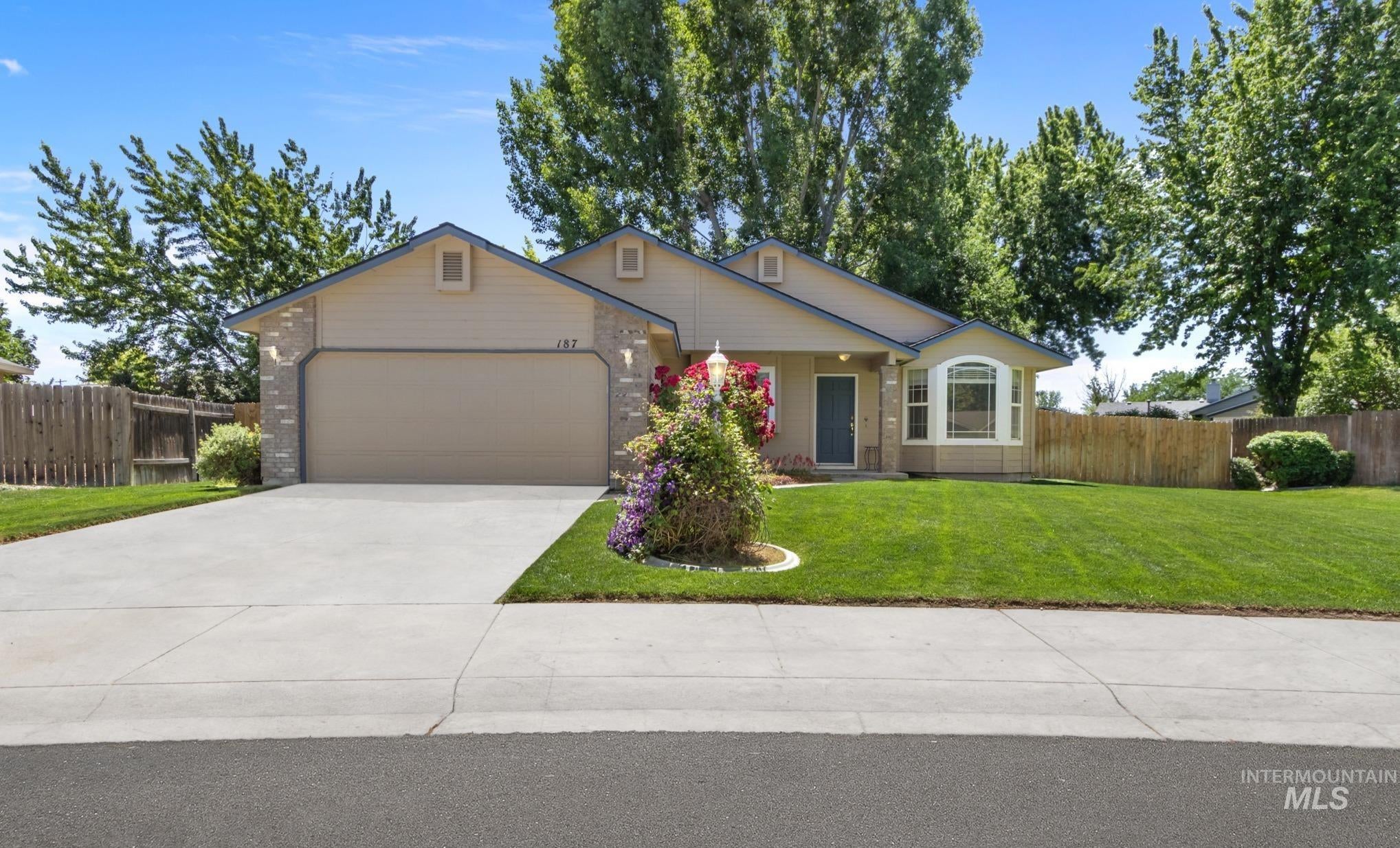 187 W Chrisfield Dr — photo