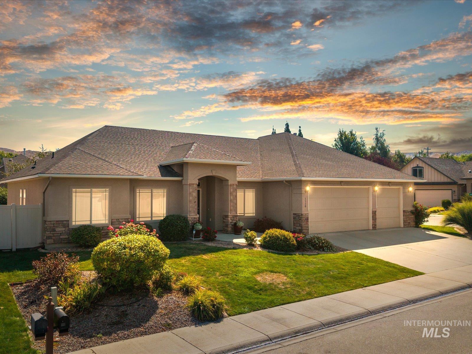 1118 Regency Way — photo