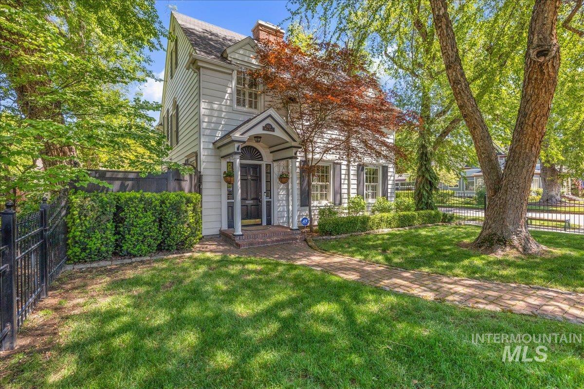 1424 E Warm Springs Ave — photo