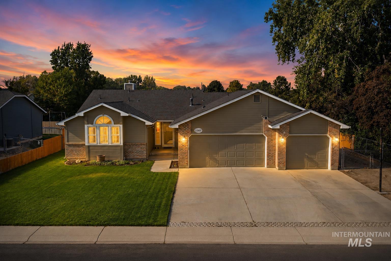 2307 Pisces Dr — photo