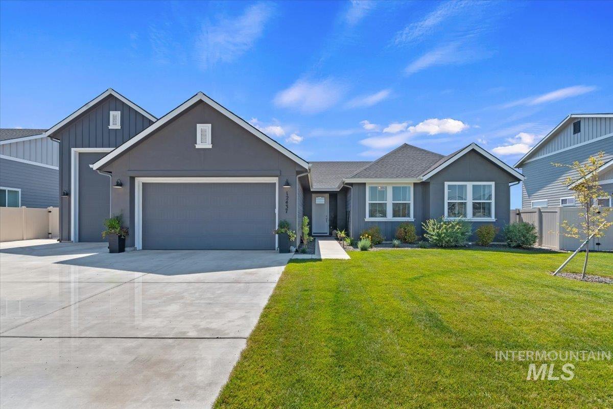 12437 W Wayfaring Dr — photo